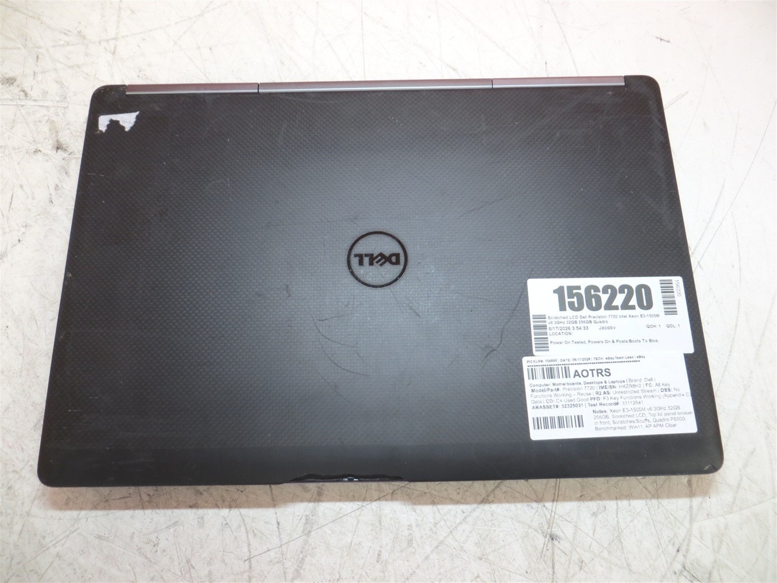 Scratched LCD Dell Precision 7720 Xeon E3-1505M v6 3GHz 32GB 256GB Quadro P5000