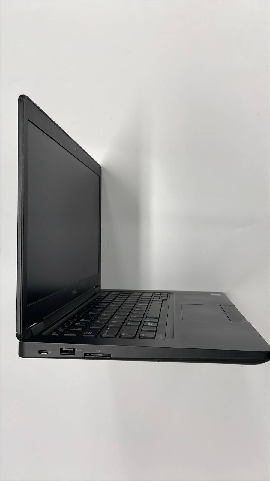 Dell Latitude 14 14.0″ HDE5480, i5 7440HQ 8GB 512GB No OS Intel HD 630
