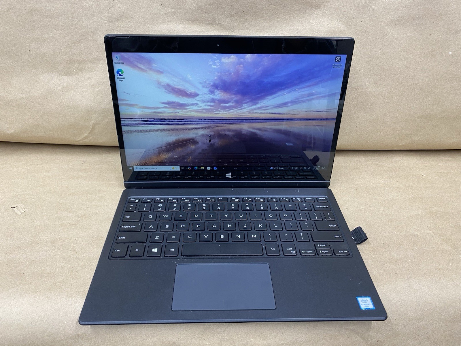 Dell Latitude 7275 – 12″ FHD Touch – m7-6Y75 – 8GB – 512GB – Win 10 – READ