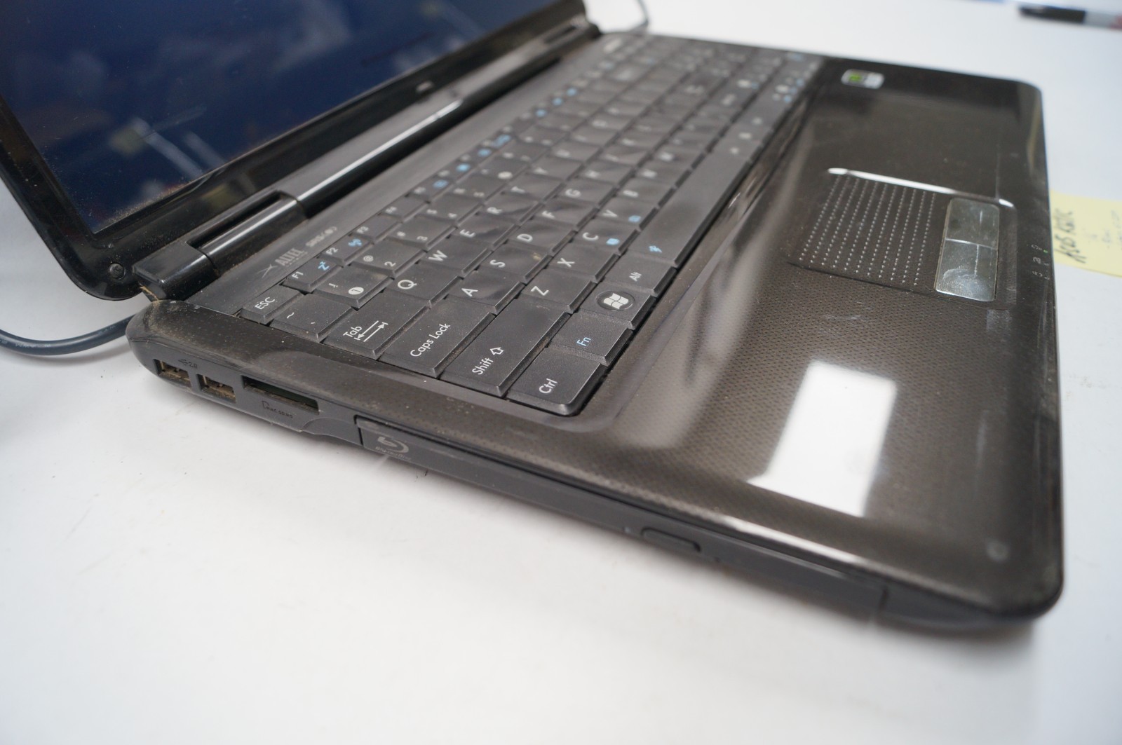 ASUS K61IC 16″ Notebook Altec 4GB Mem 2.53GHz Win7 Intel Core 2 WORKING PoR B153