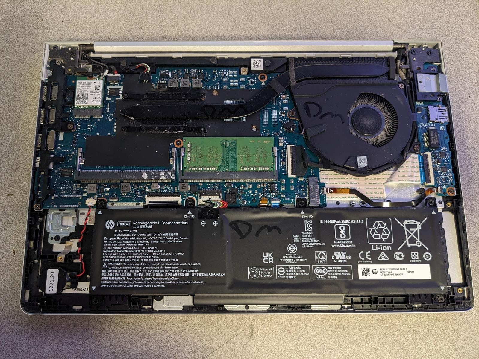HP PROBOOK 440 G8 i5-1135G7 @ 2.40GHz, 4GB RAM, NO HDD/OS
