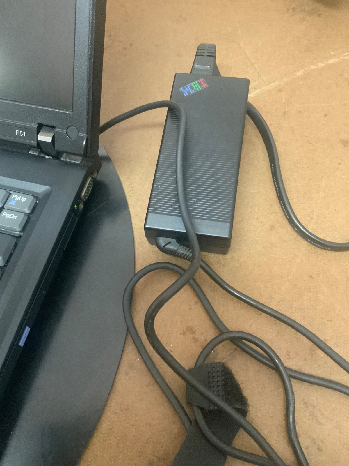 IBM ThinkPad R51 1836 – Pentium M 735 1.7 GHz – 15″ TFT For Parts or repair