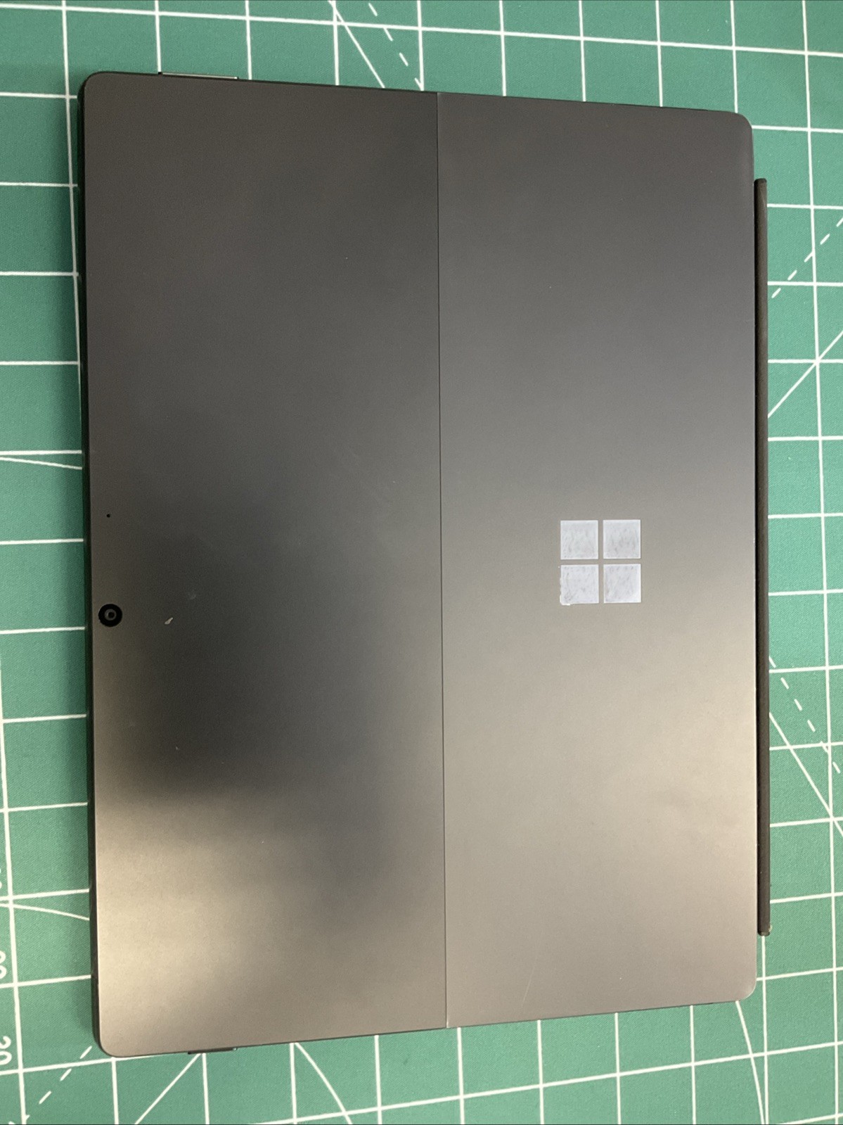 Microsoft Surface Pro 8 13” (512GB SSD Intel Core i7-1185G7 16GB RAM)