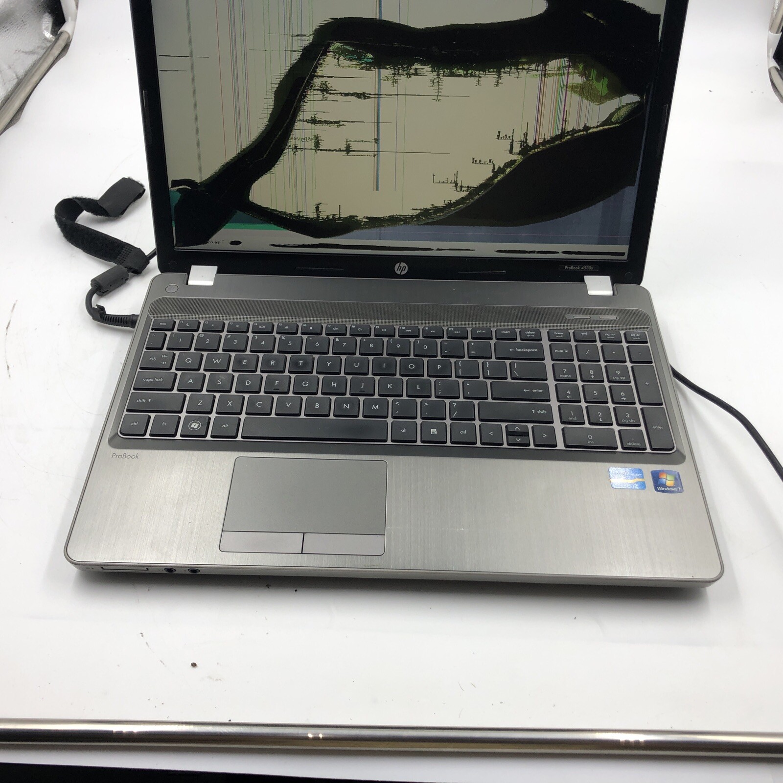 HP Probook 4530S Laptop Unknown CPU 8GB 500GB HDD NO OS Cracked Screen