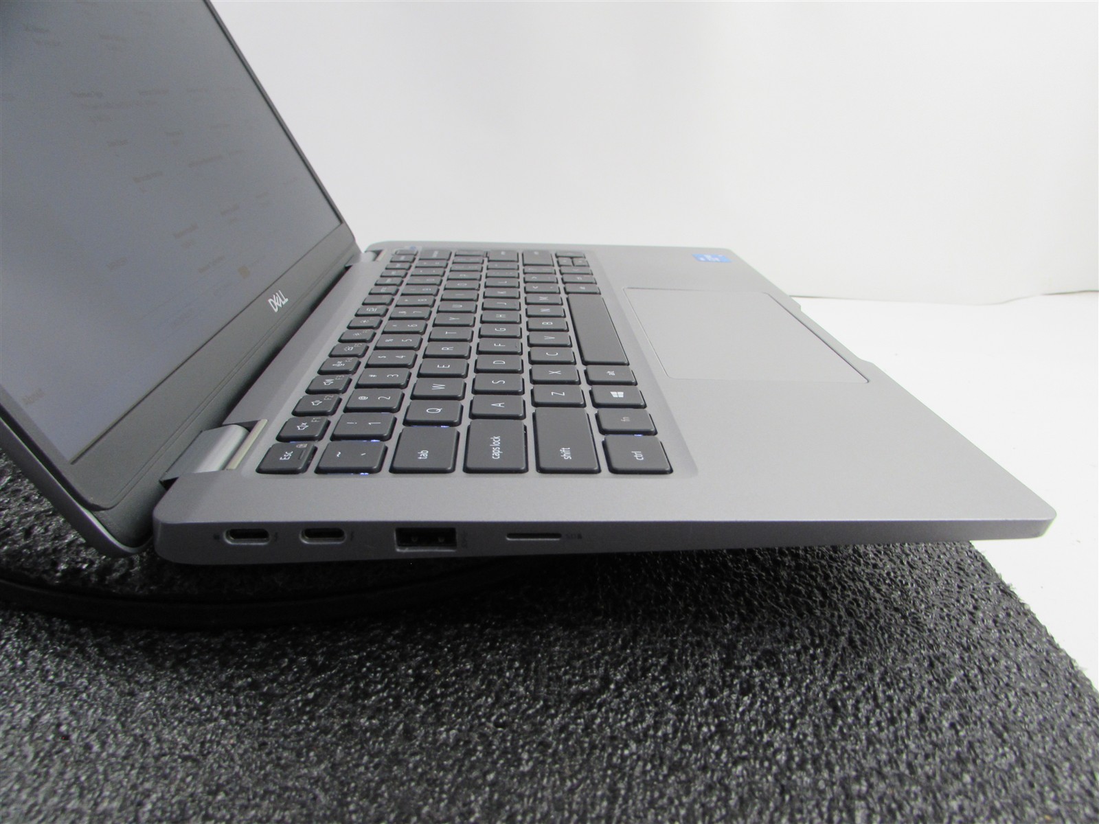 DELL LATITUDE 5320 (LAPTOP) TOUCHSCREEN I5-1145G7 512GB SSD 16GB RAM NO O.S
