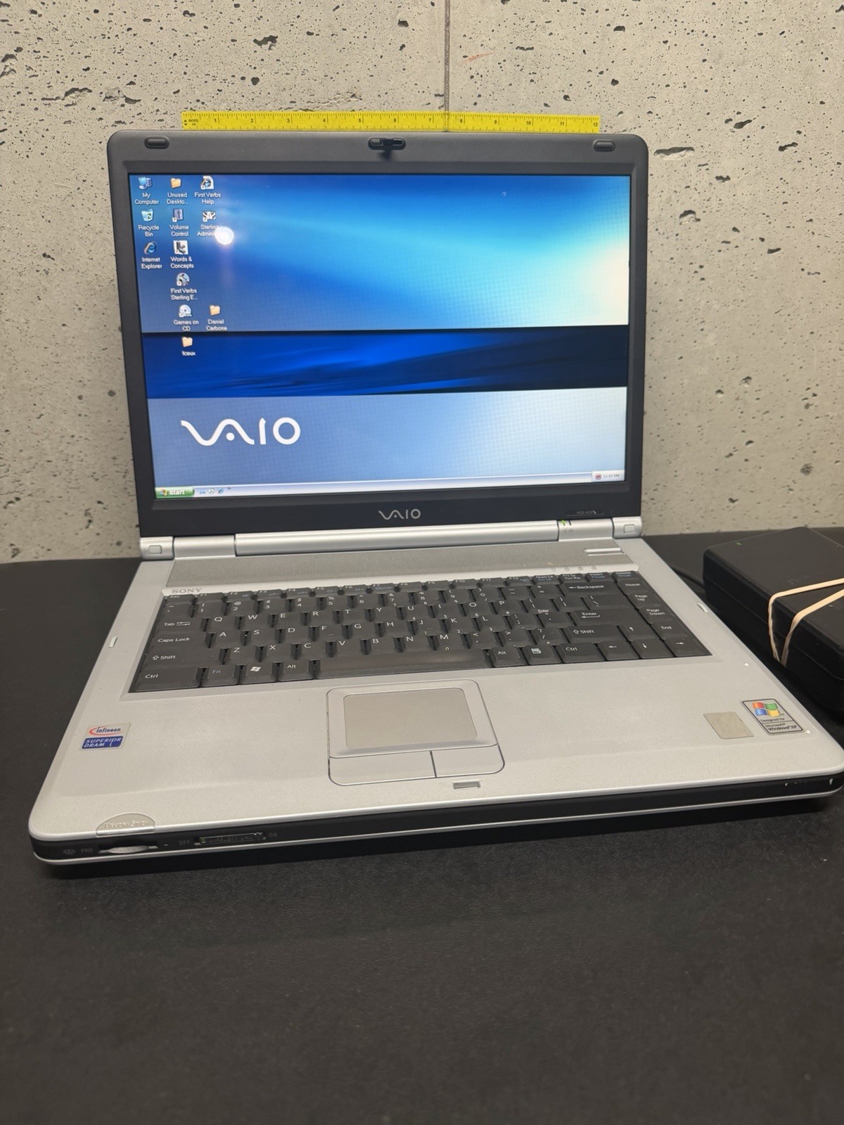 Sony VAIO 15.4” Laptop Intel Pentium 4 3.06GHz 512MB RAM PCG-K33/PCG-9S1L READ
