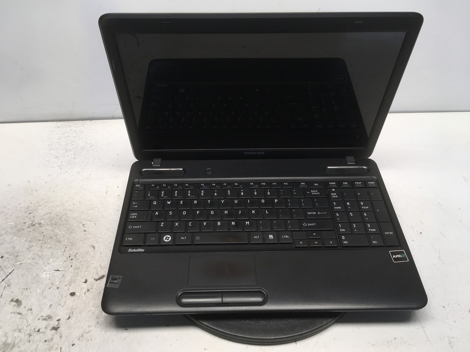 Toshiba Satellite C655D-S5063 AMD V120 2.2GHz 4 GB NO HDD No Batt