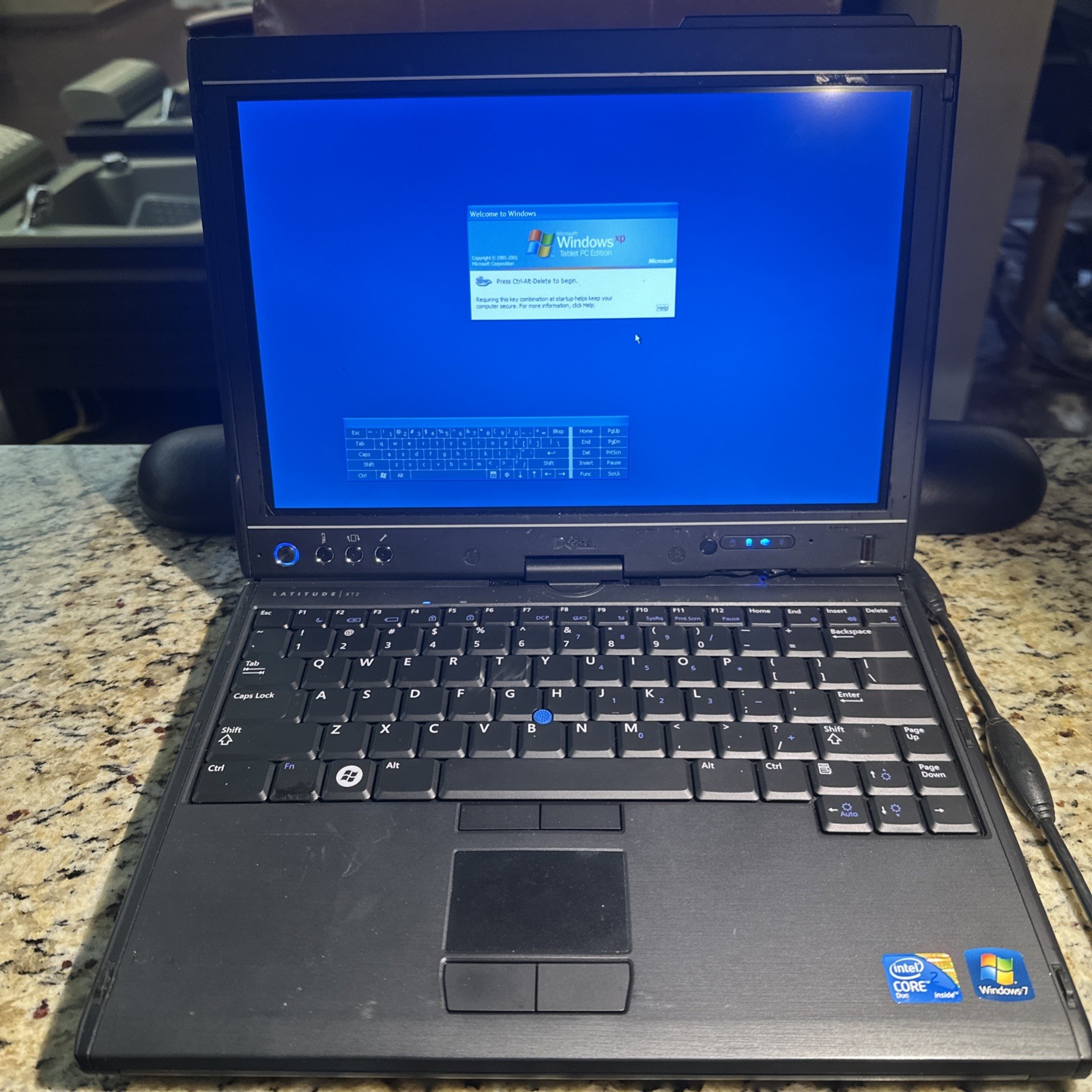 DELL LATITUDE XT2 PP12S Laptop Intel CORE2 DUO U9400 Windows 7 For Parts Only