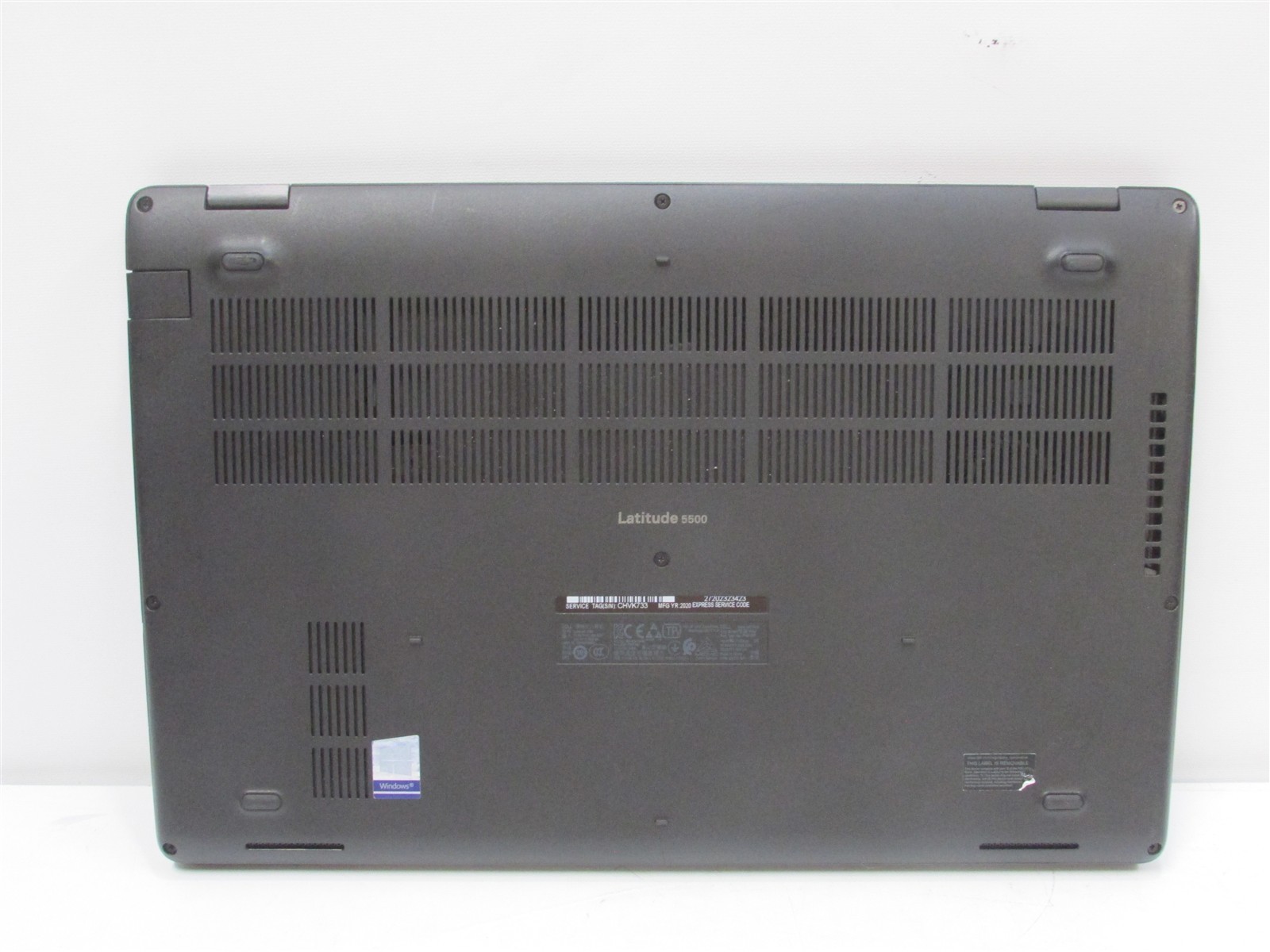 Dell Latitude 5500 i5-8365U 1.6GHz 8GB RAM 256GB m.2 15.6″ Win 11 Pro COSM DMG