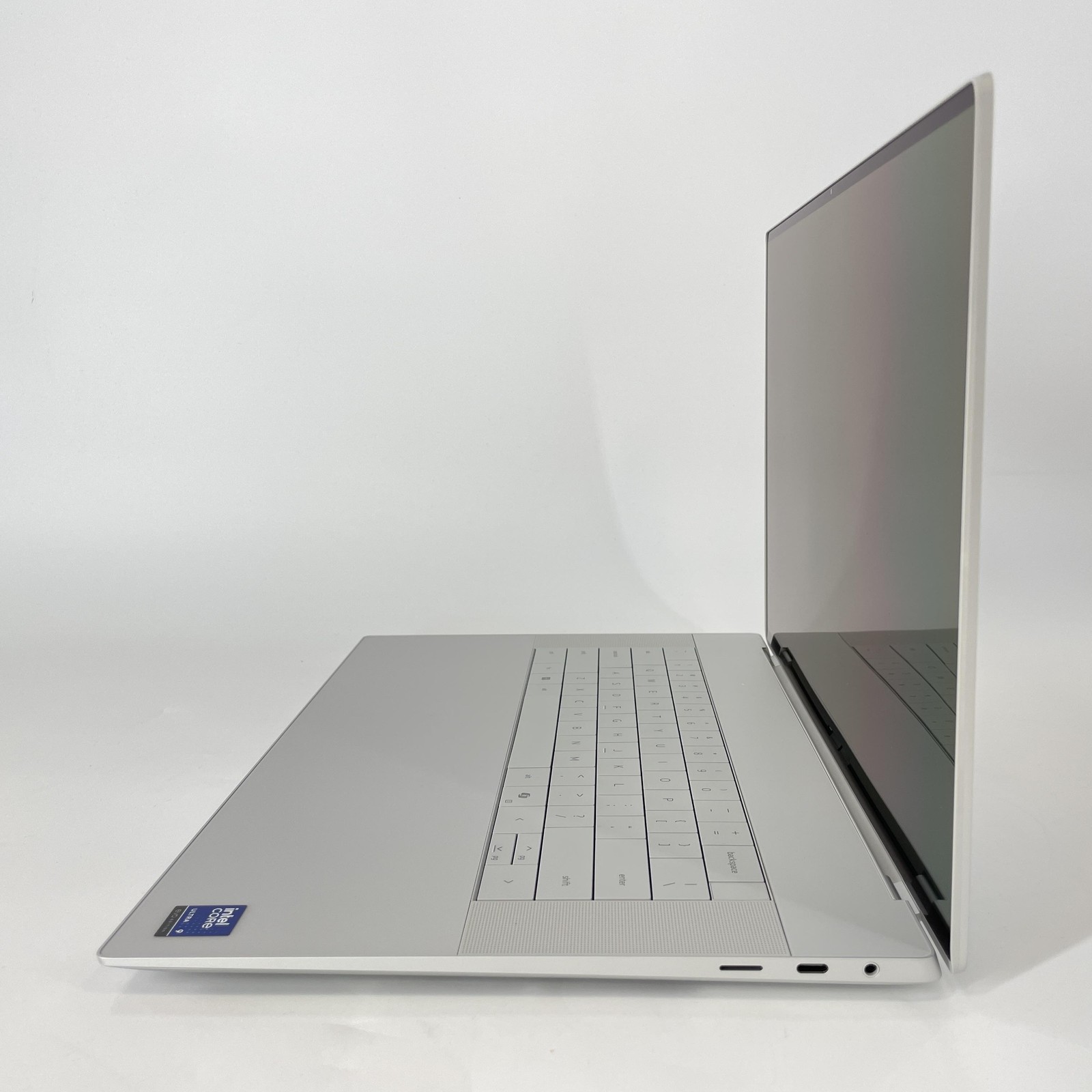 Dell 16 Premium DA16250 16 UHD+ TOUCH 2.GHz Ultra 9 285H 32GB 512GB SSD RTX 5060