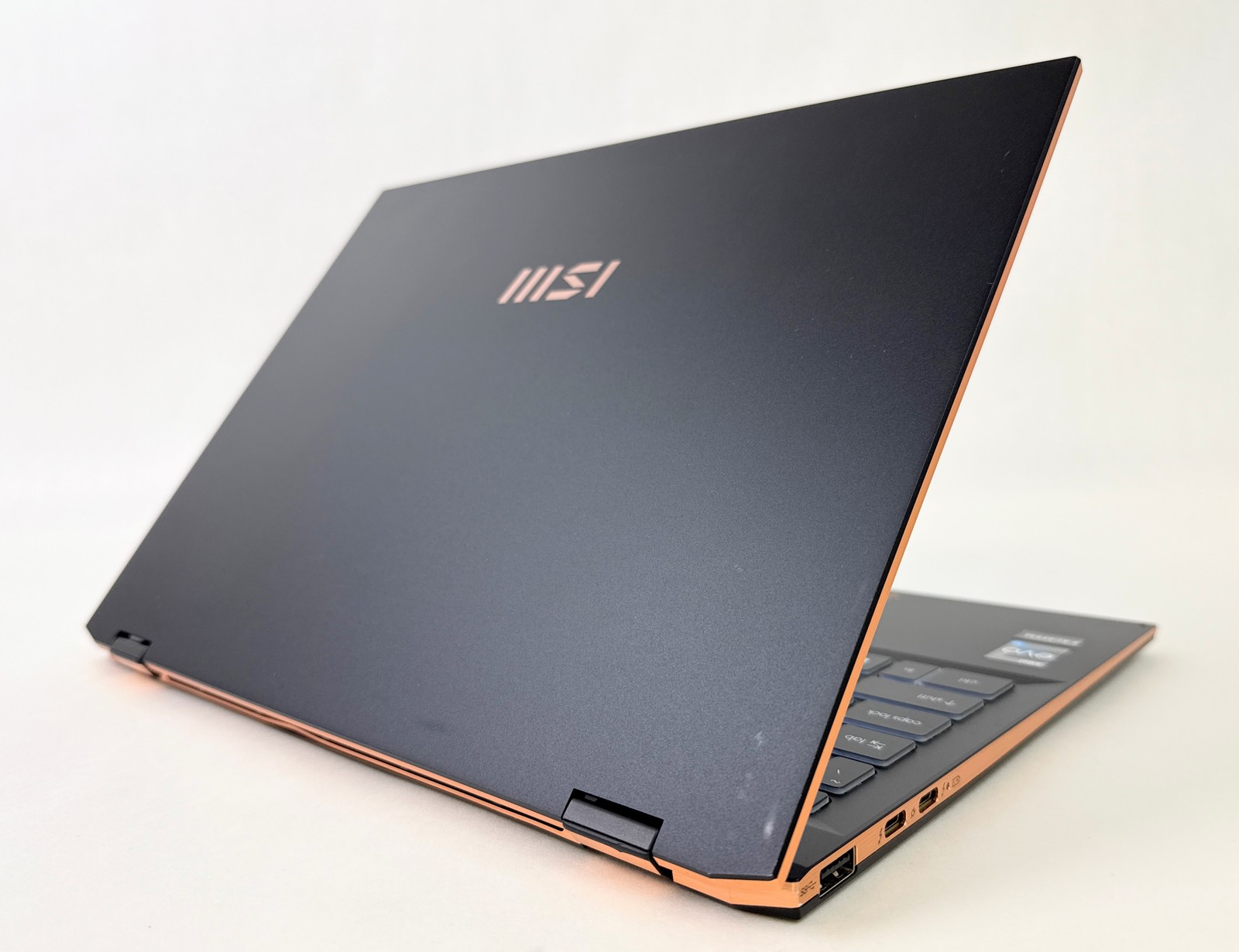 MSI Summit E13 Flip Evo A13MT 13.4″ FHD Touch i7-1360P 32GB 1TB W11H 2in1 Laptop