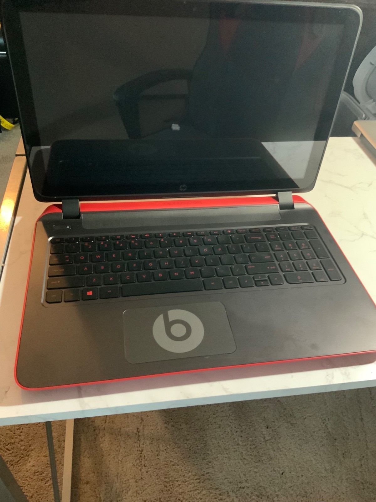 HP Pavilion Laptop – Red | AMD A8 / 8GB RAM | Windows 10 | Beats Audio 243