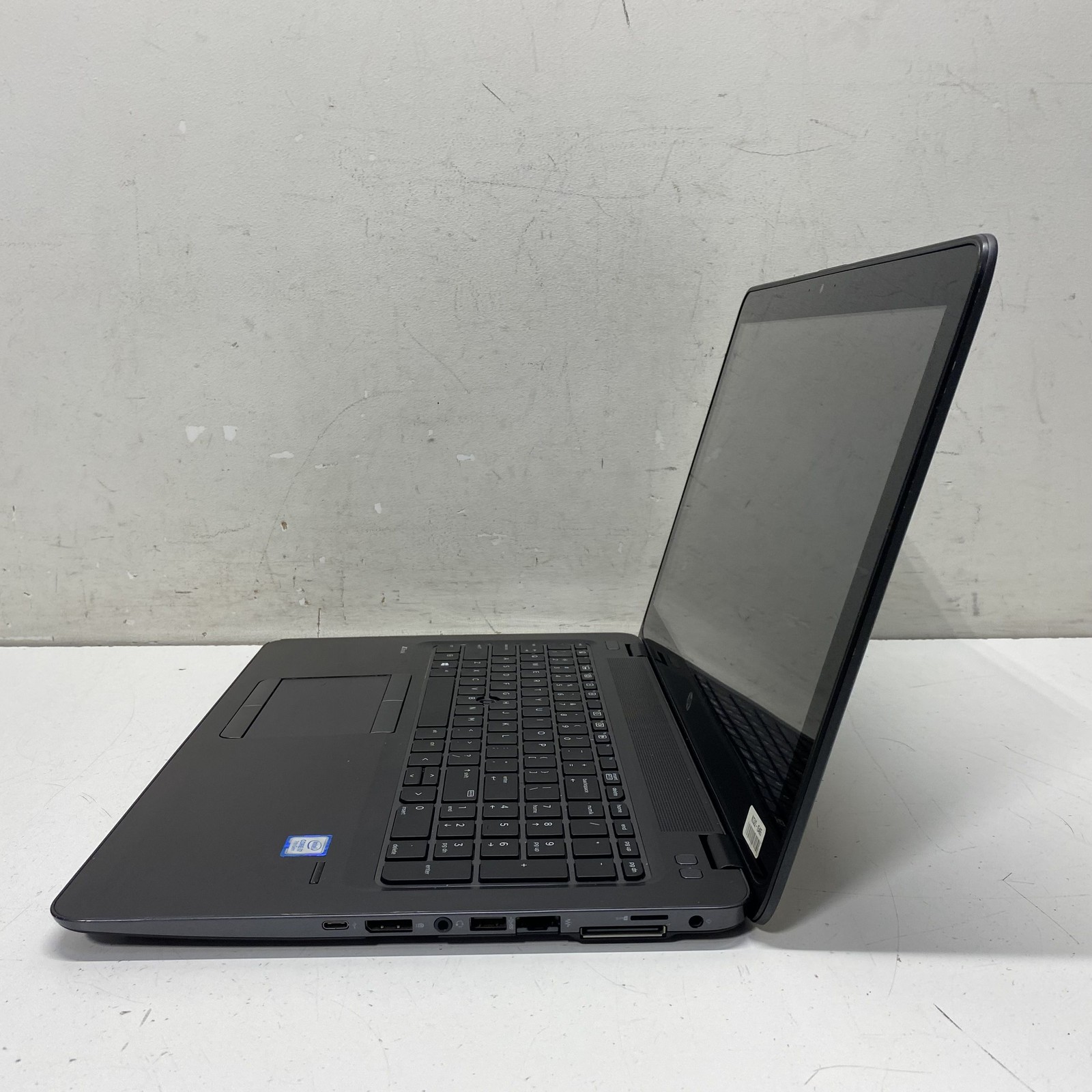 HP ZBook 15u G4 15.6″ Intel Core i7 7th Gen Windows 10 Pro Laptop Tested