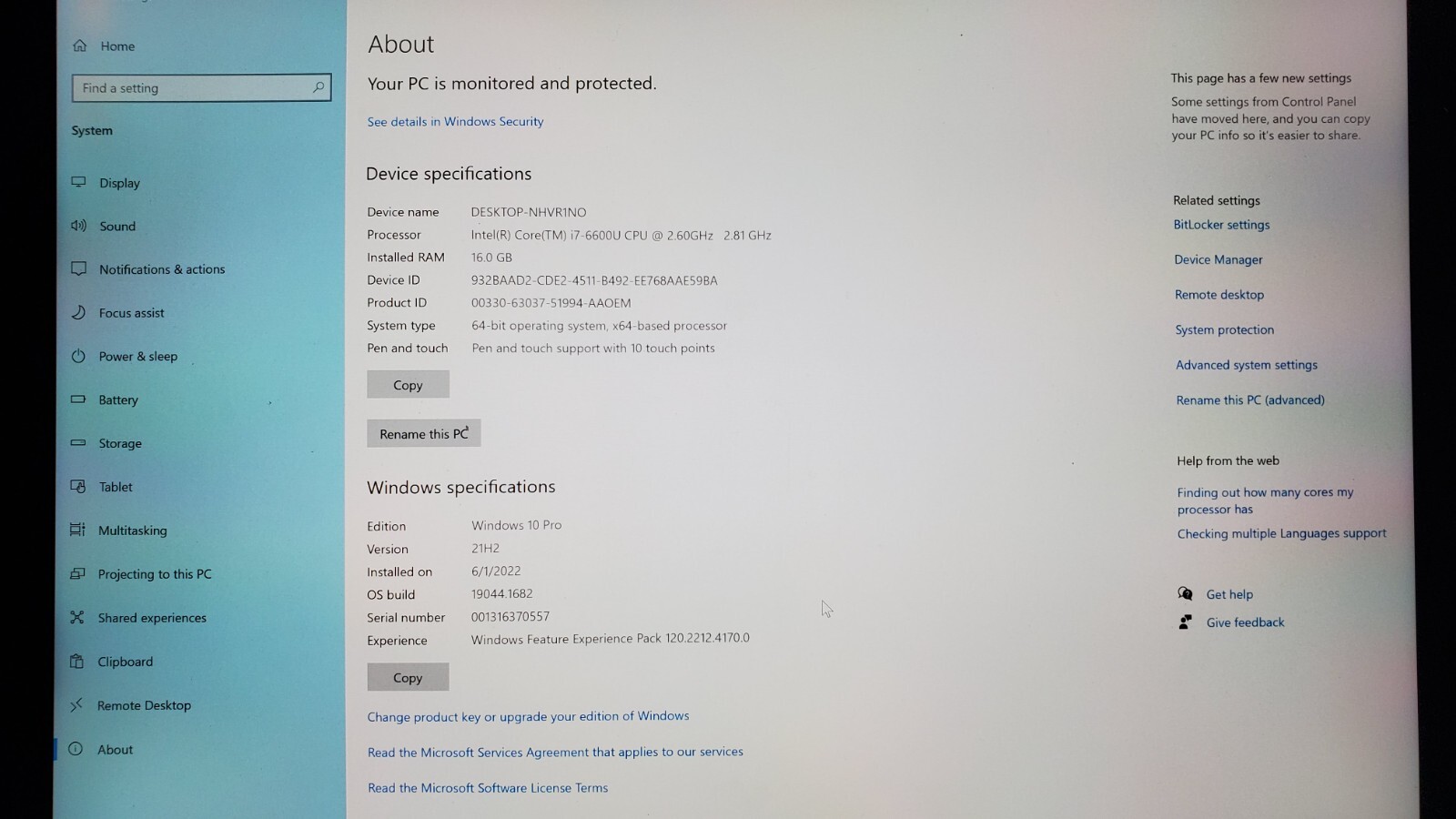 Microsoft Surface Book 13.5 inch (1TB, Intel i7-6600U, 2.6GHz, 16GB) w/ Case