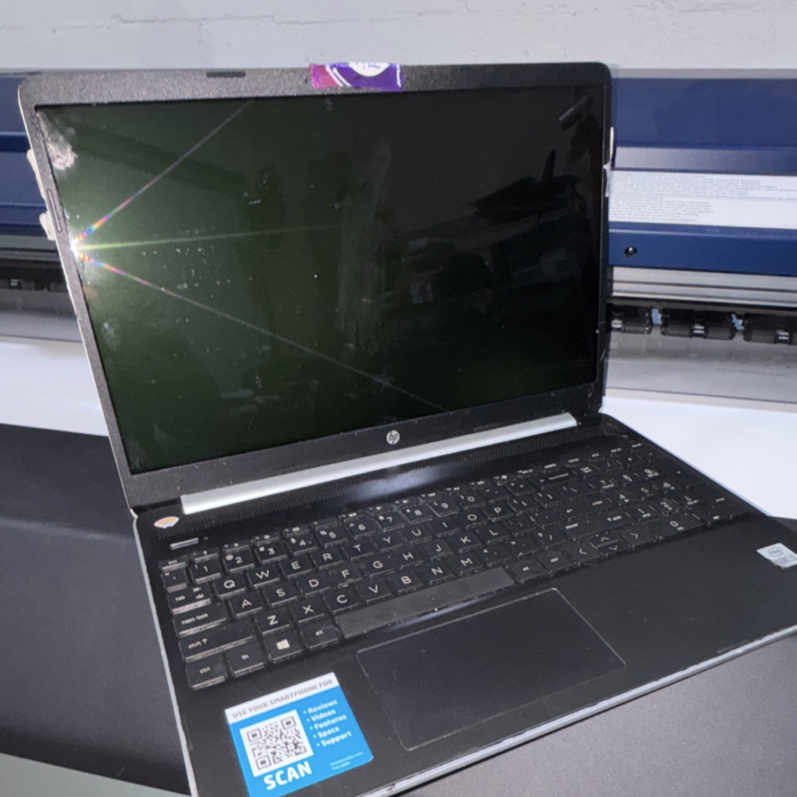 HP 15-dy1074nr Notebook Laptop Intel Core i3 15.6″ Silver Black