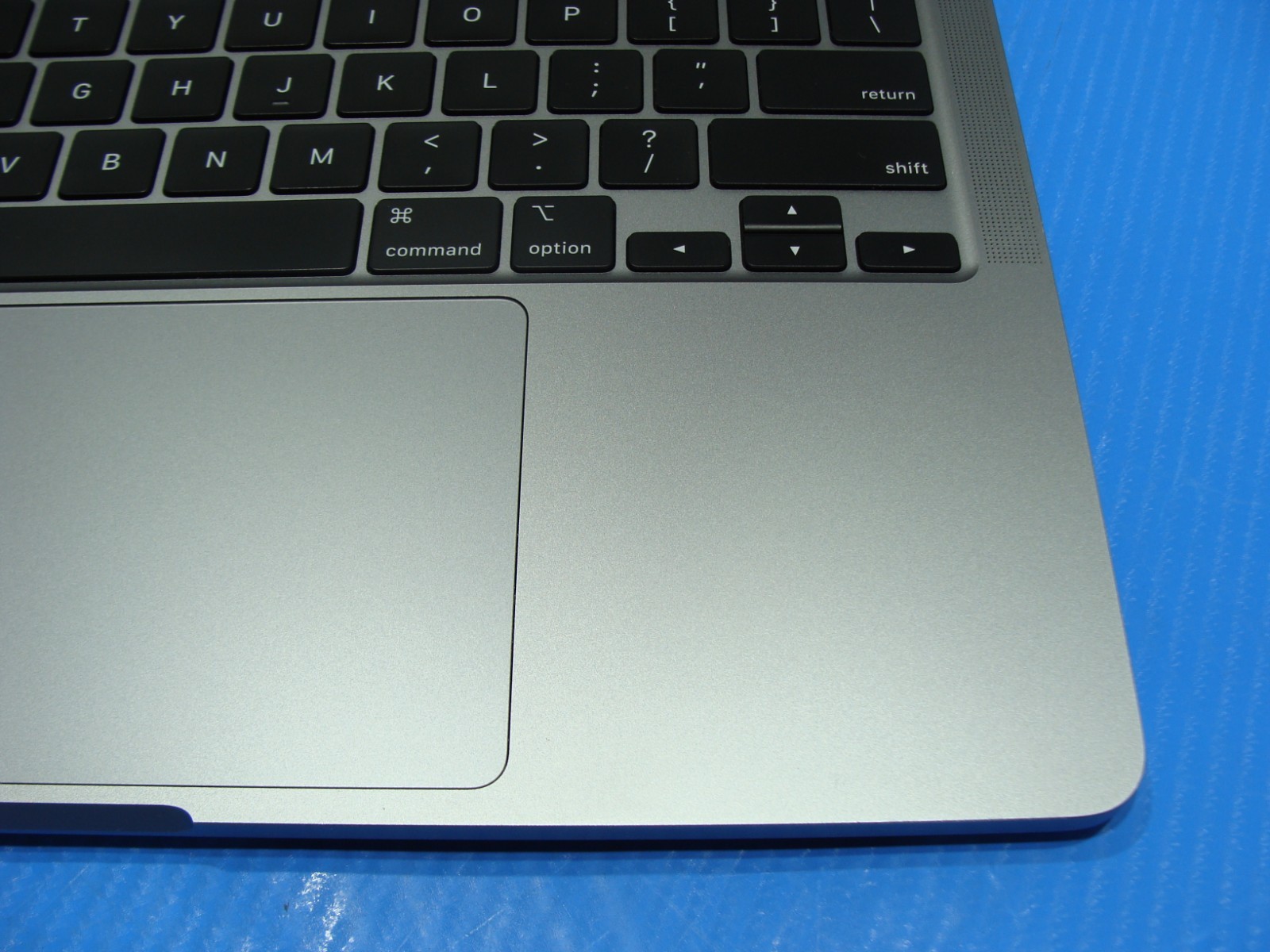 Apple MacBook Pro (2020) 13.3″ A2338 M1 8CPU/8GPU 3.2GHz 16GB 512GB SSD +Charger