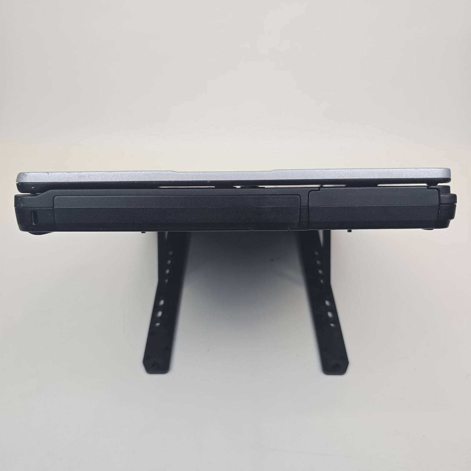 Panasonic Toughbook FZ-55 MK2 FHD Touch I7-1185G7 32GB 512 NO OS/AC – BAD LCD