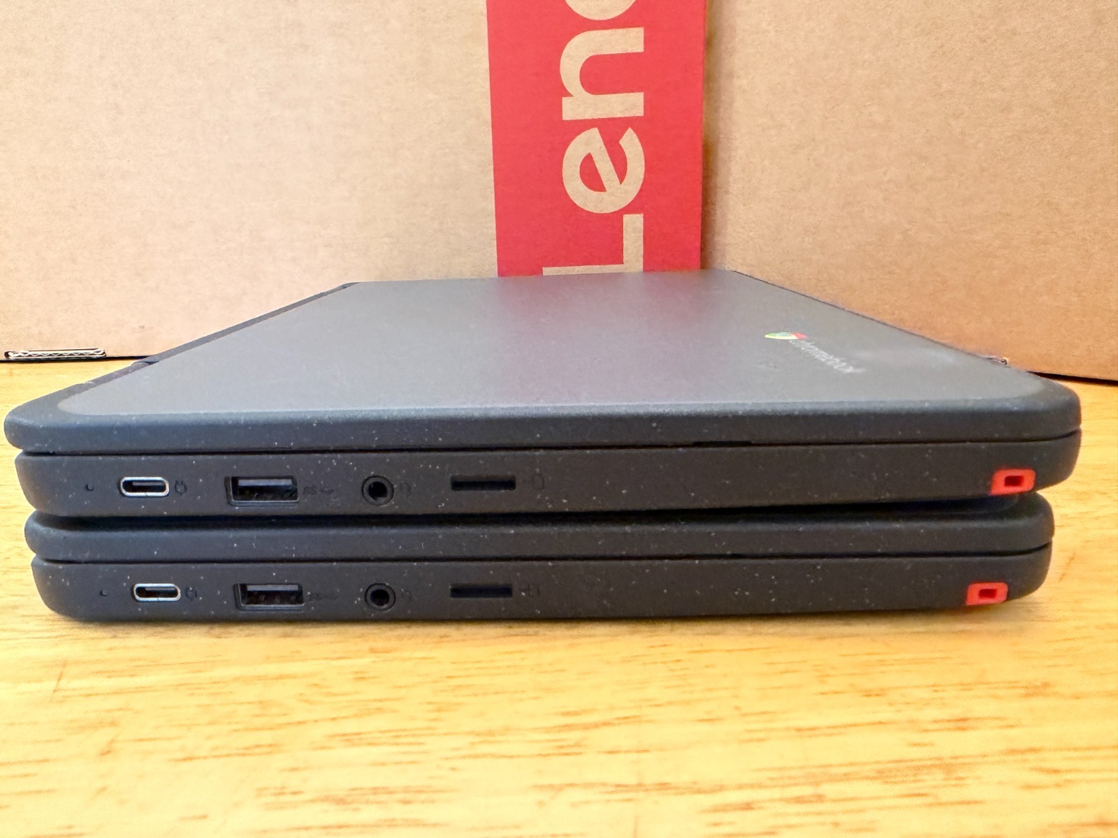 Lenovo Chromebook 500e Gen 3 82JB 11.6″ Touch 2-in-1 Celeron N5100 8GB 64GB eMMC