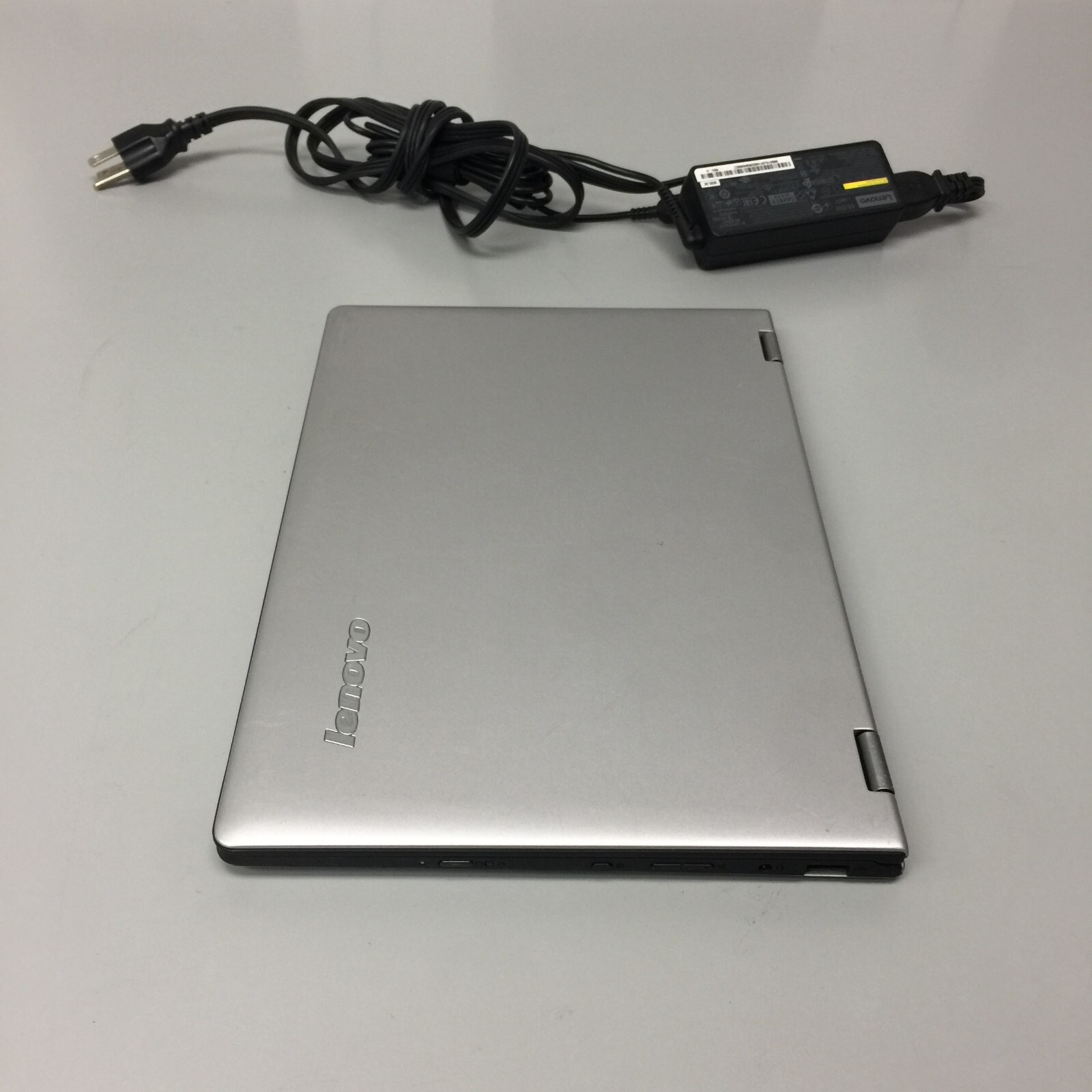 LENOVO yoga 2 11 core i3 4th gen 1.50 ghz 12.5” 4GB RAM 440 GN SSD WIN 1O HOME