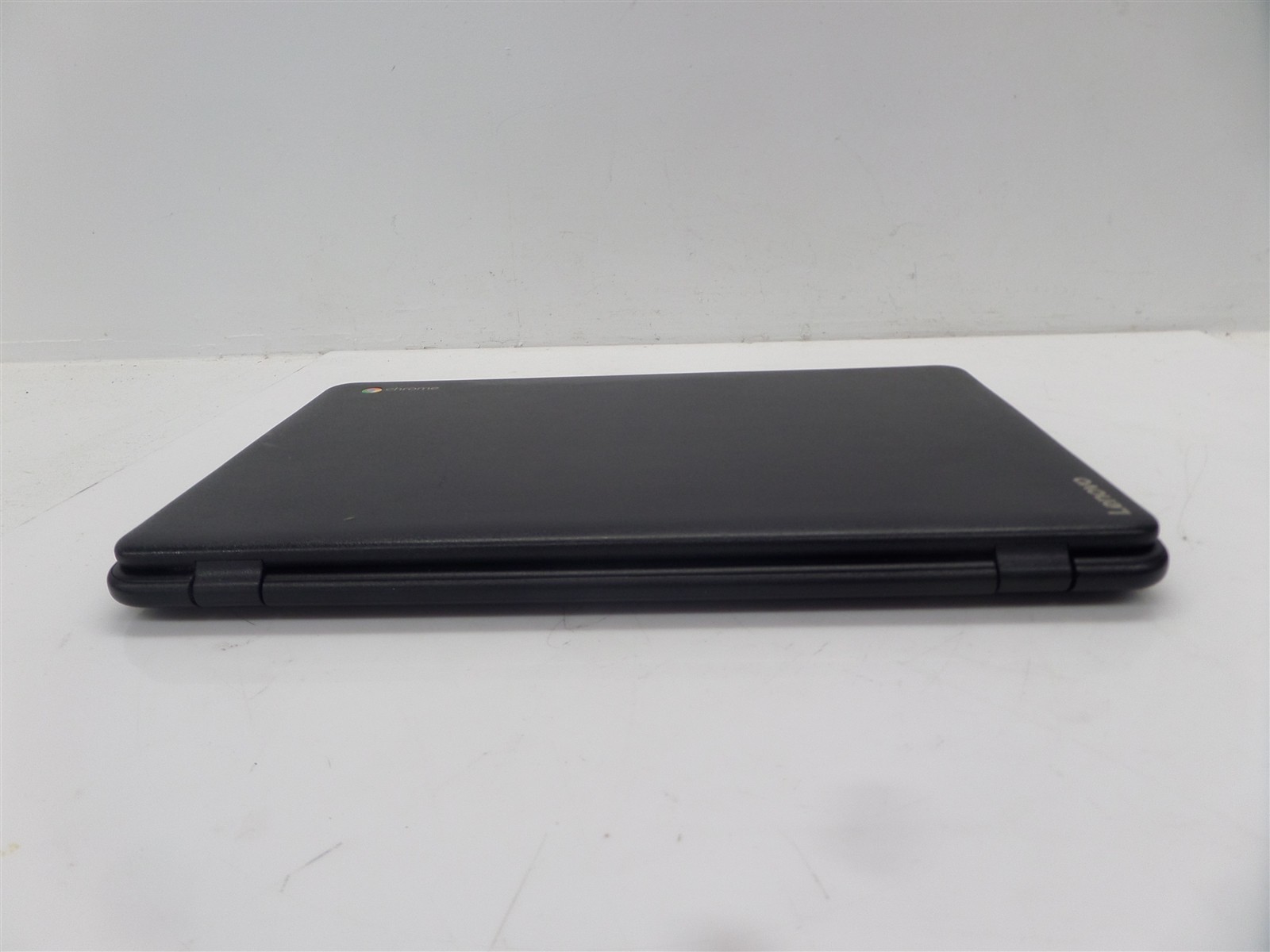 Lenovo N42-20 80US 14″ Chromebook 16GB SSD 80US0000US – Cracked Display Bezel