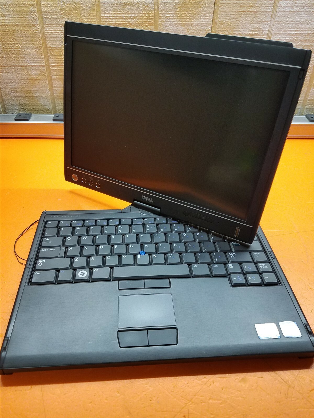 ⭐️⭐️⭐️⭐️⭐️ Laptop Dell Latitude XT2 **No Battery/HD/Ram**