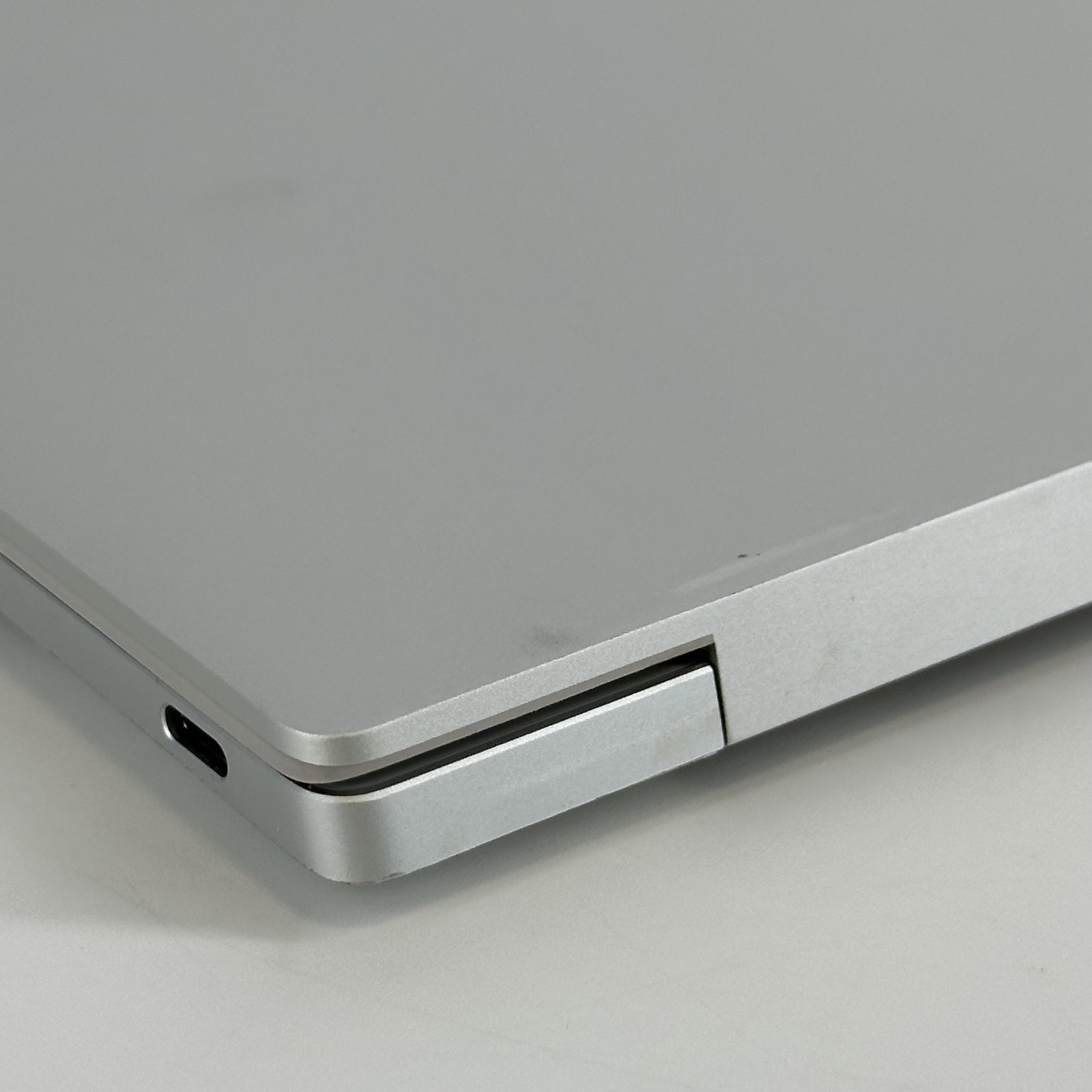 Dell XPS 13 Plus 9320 2022 Silver UHD+ TOUCH 2.1GHz i7-1260P 16GB 512GB SSD Good