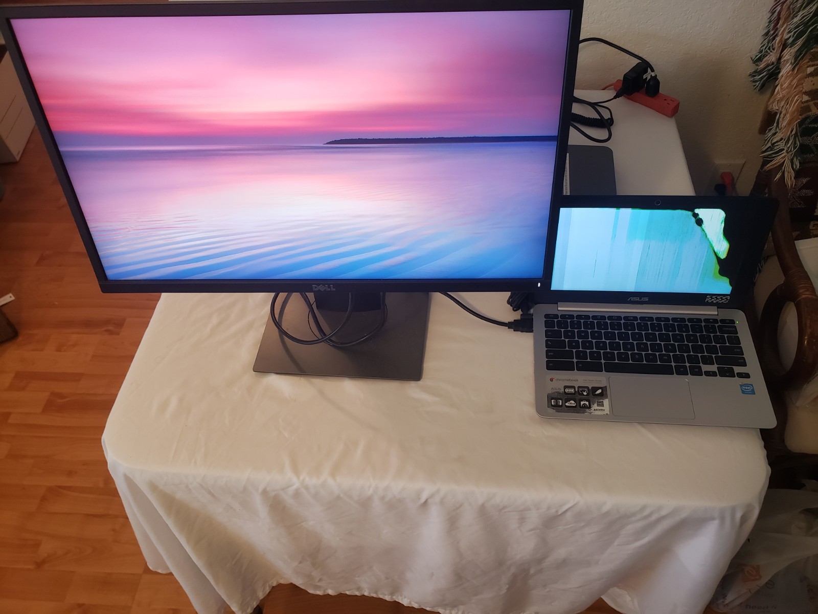 Asus Chromebook Model C200M (Pre-Owned + Charging Adapter Included)