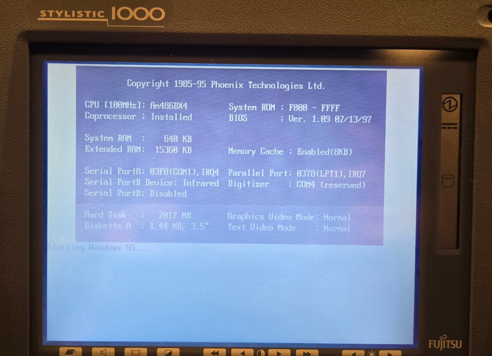Vintage Fujitsu Stylistic 1000 Tablet (AMD Am486DX4 @ 100 MHz, 16 MB RAM, Win95)