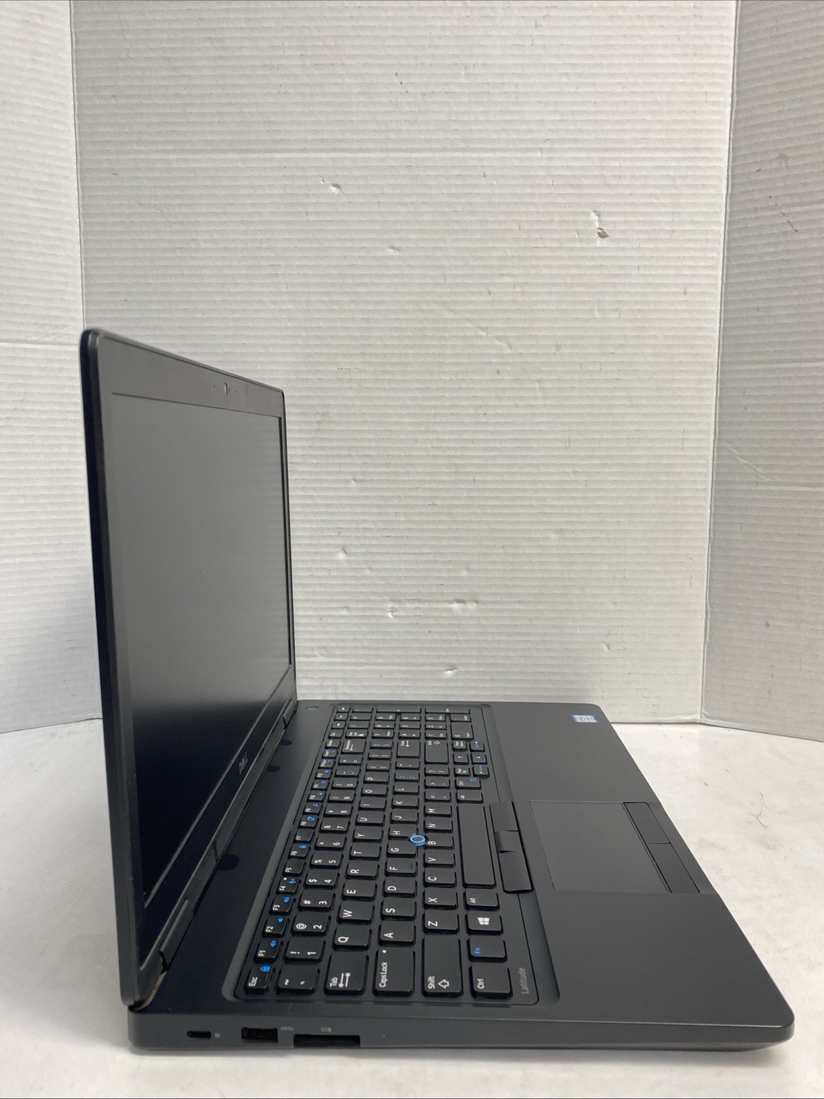 Dell Latitude 5580 15.6″ Laptop Intel i5-7300U 2.60GHz For PARTS