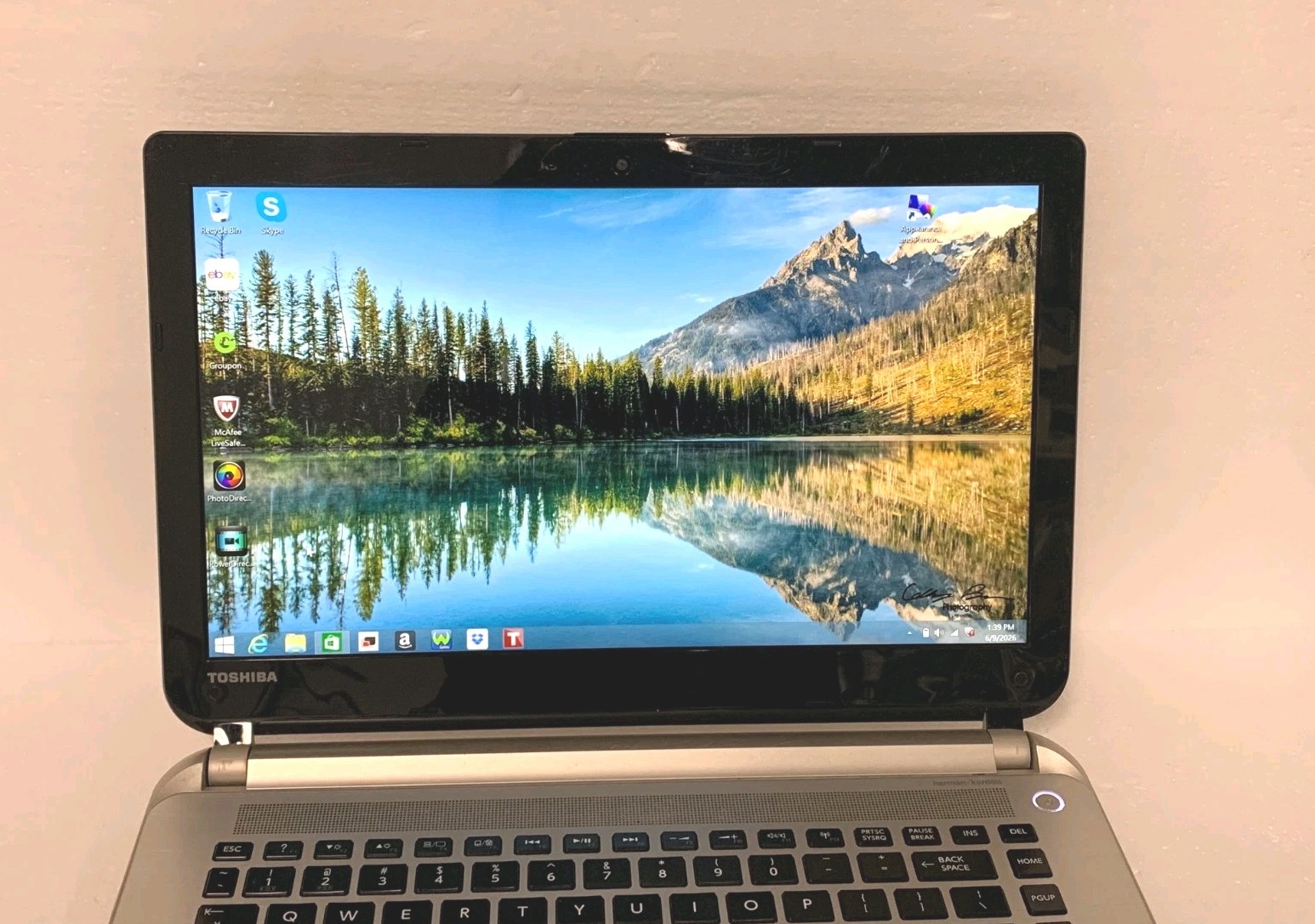 Toshiba Satellite E45-B Laptop, Intel Core i5-5200U, 6GB RAM, 800GB HDD, Win 8.1