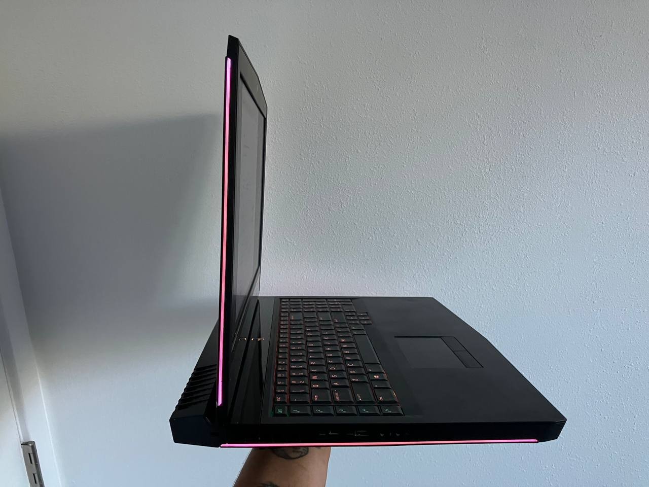 Dell Alienware 17 R5 FHD i7-8750H 16GB 256GB SSD/1TB SSD GTX 1080
