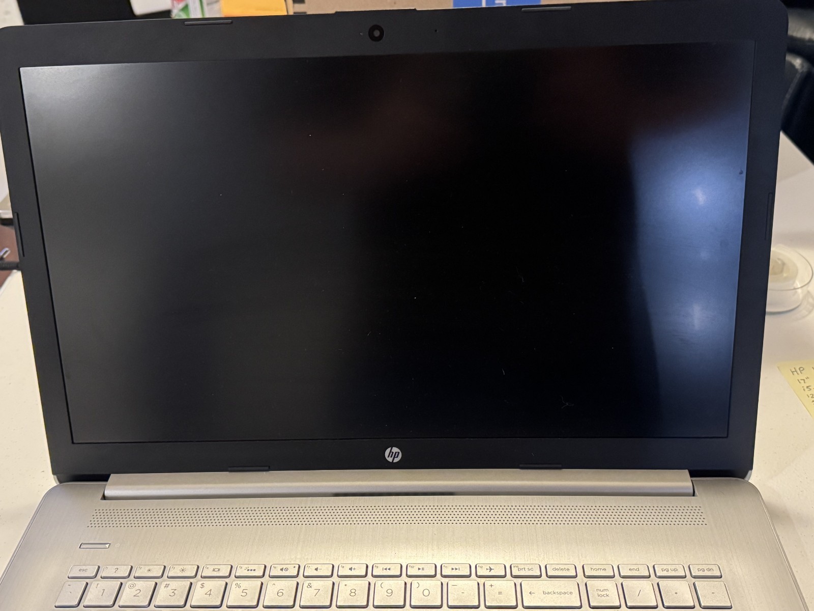 HP Laptop 17-by3053cl – Intel Core i5-1035G1 – 12GB RAM – 1TB HDD