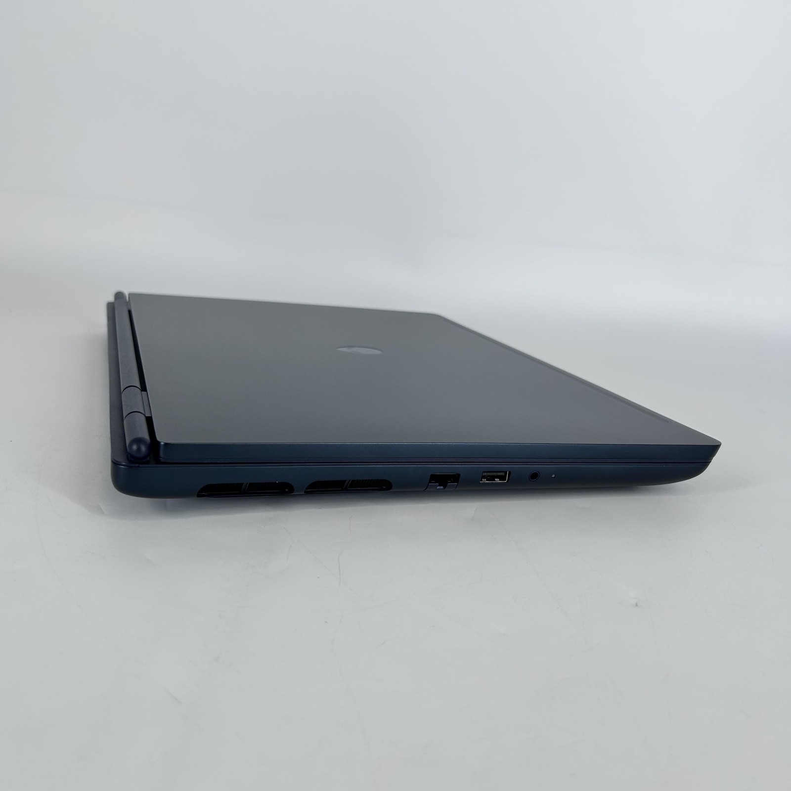 Dell Alienware 16X Aurora 240Hz QHD+ 2.7 GHz Ultra 9 275HX 32GB 1TB SSD RTX 5060