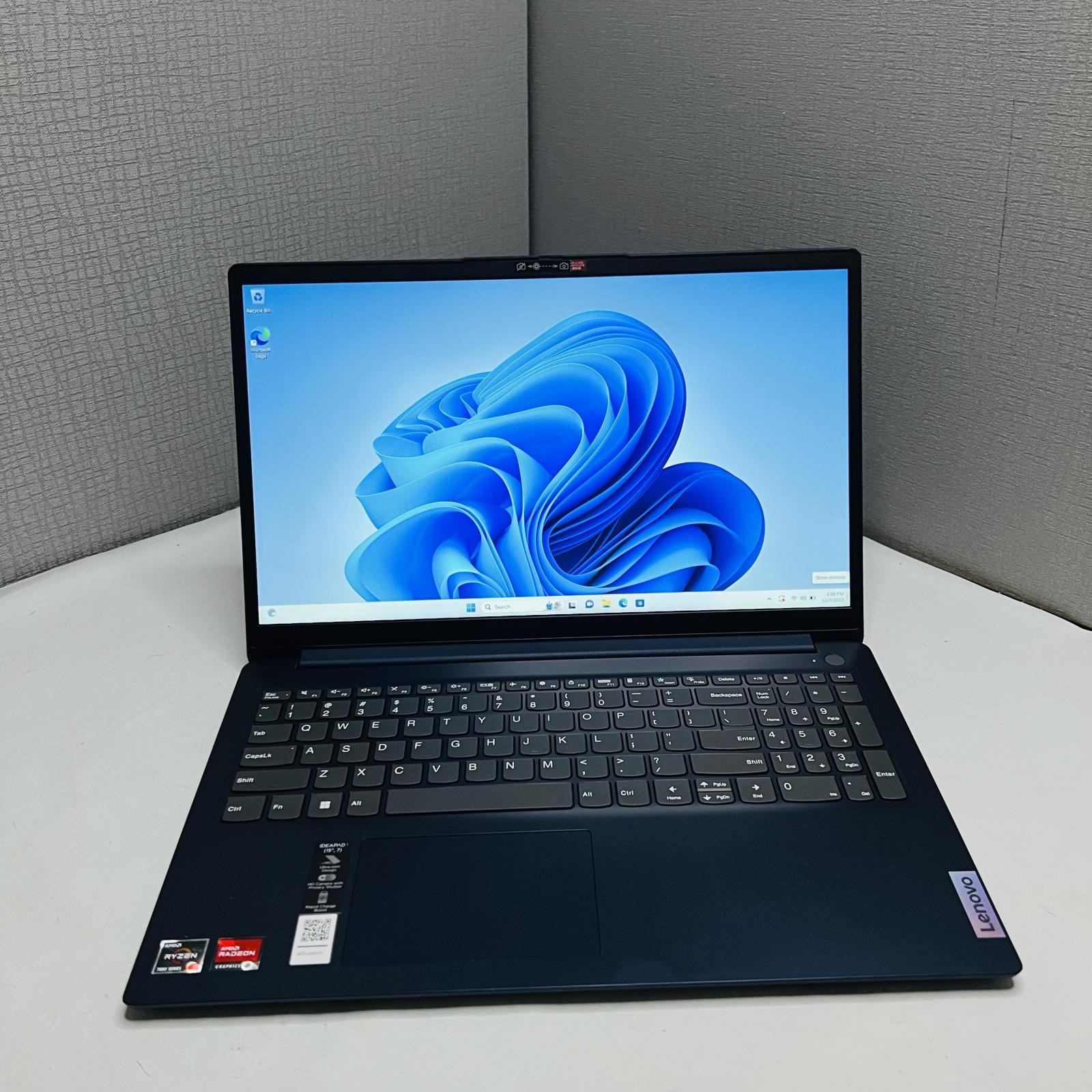 LENOVO IdeaPad 1 15AMN7, 15.6″ FHD, Ryzen 3 7320U, 8GB, 256GB SSD, Abyss Blue