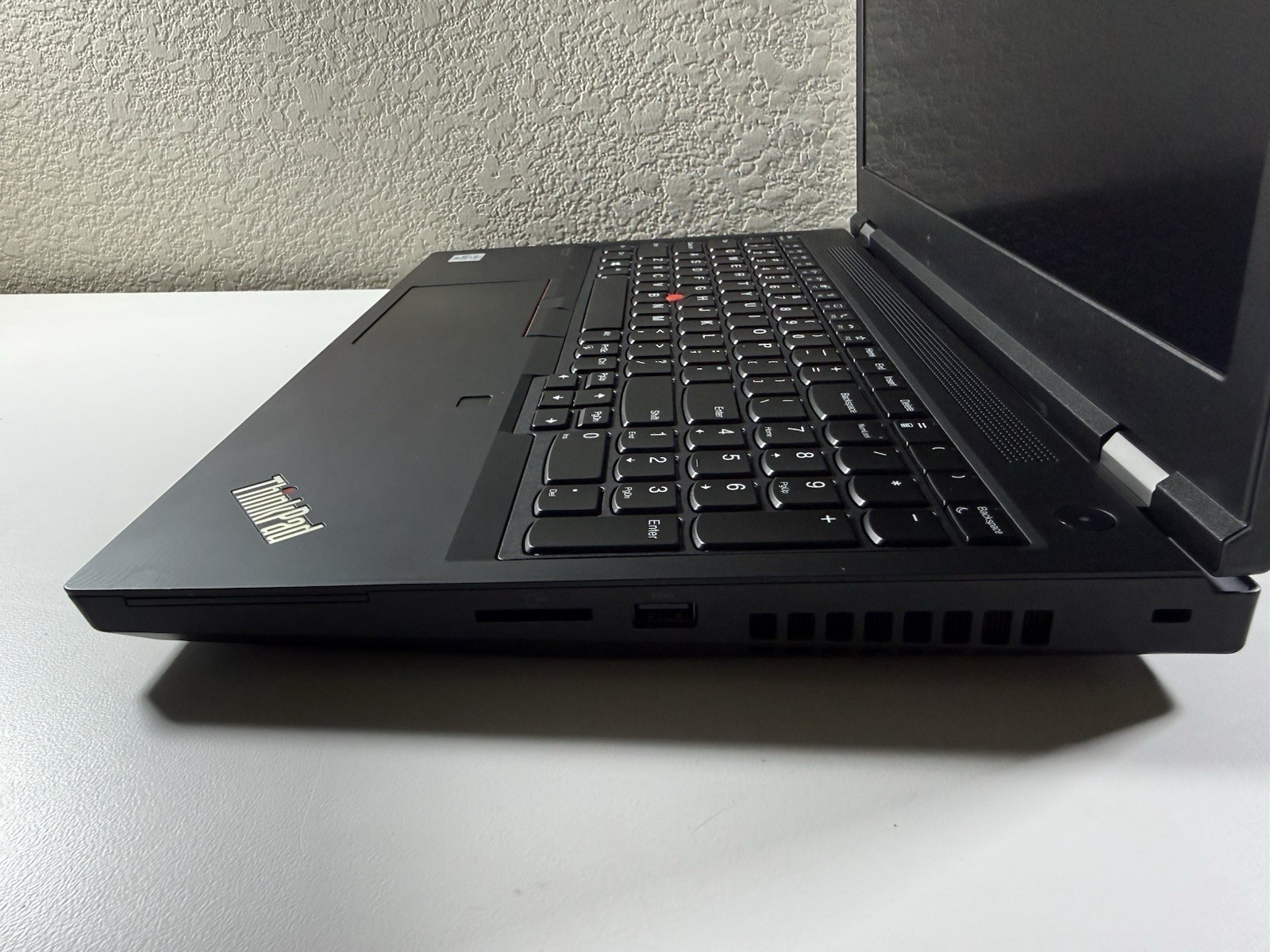 LENOVO THINKPAD P15 GEN 1 | CORE I7-10850H 512GB 16GB RAM WIN 11 NVIDIA T1000