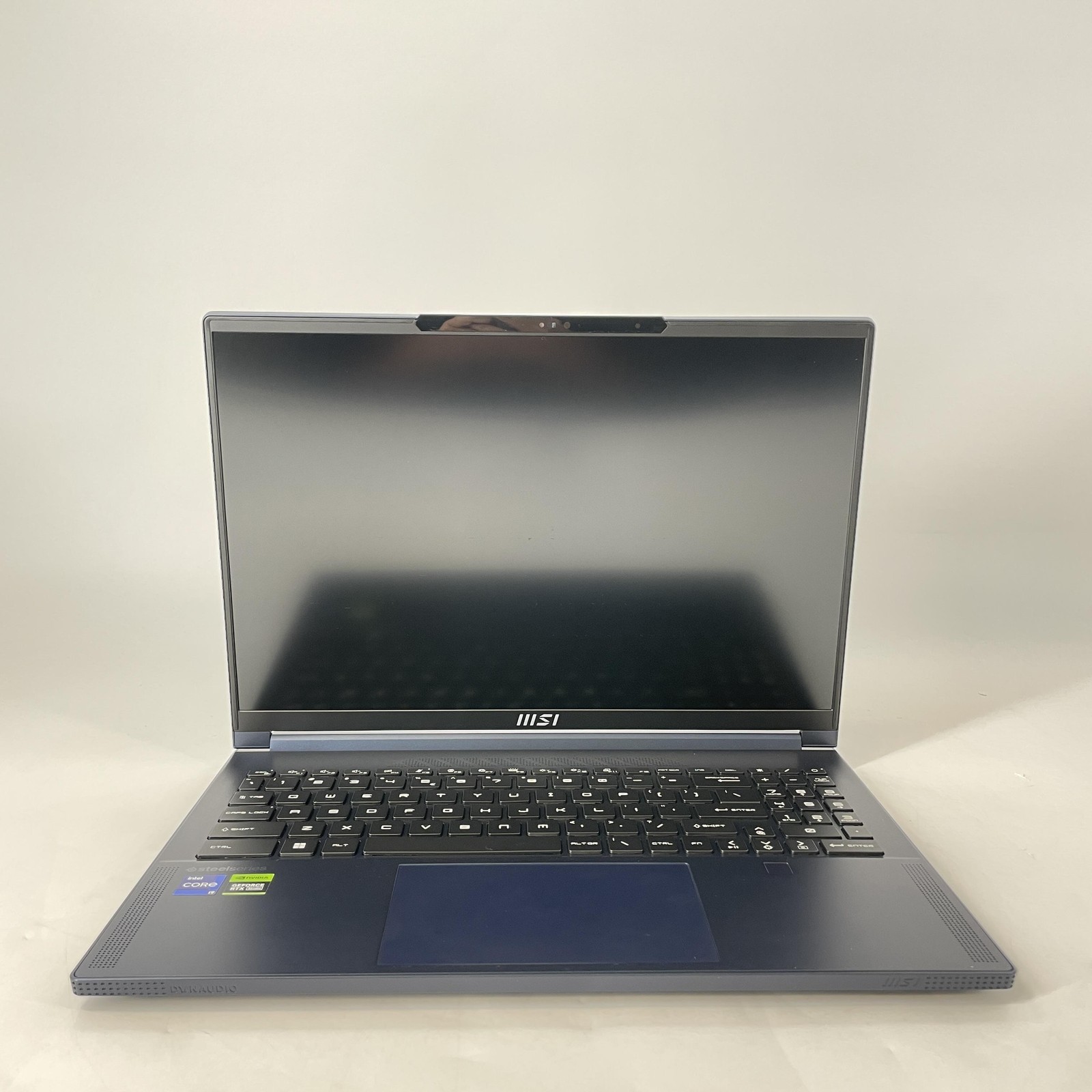 MSI Stealth 16 Studio 240Hz QHD+ 2.6 GHz i9-13900H 64GB 1TB SSD RTX 4070 Good