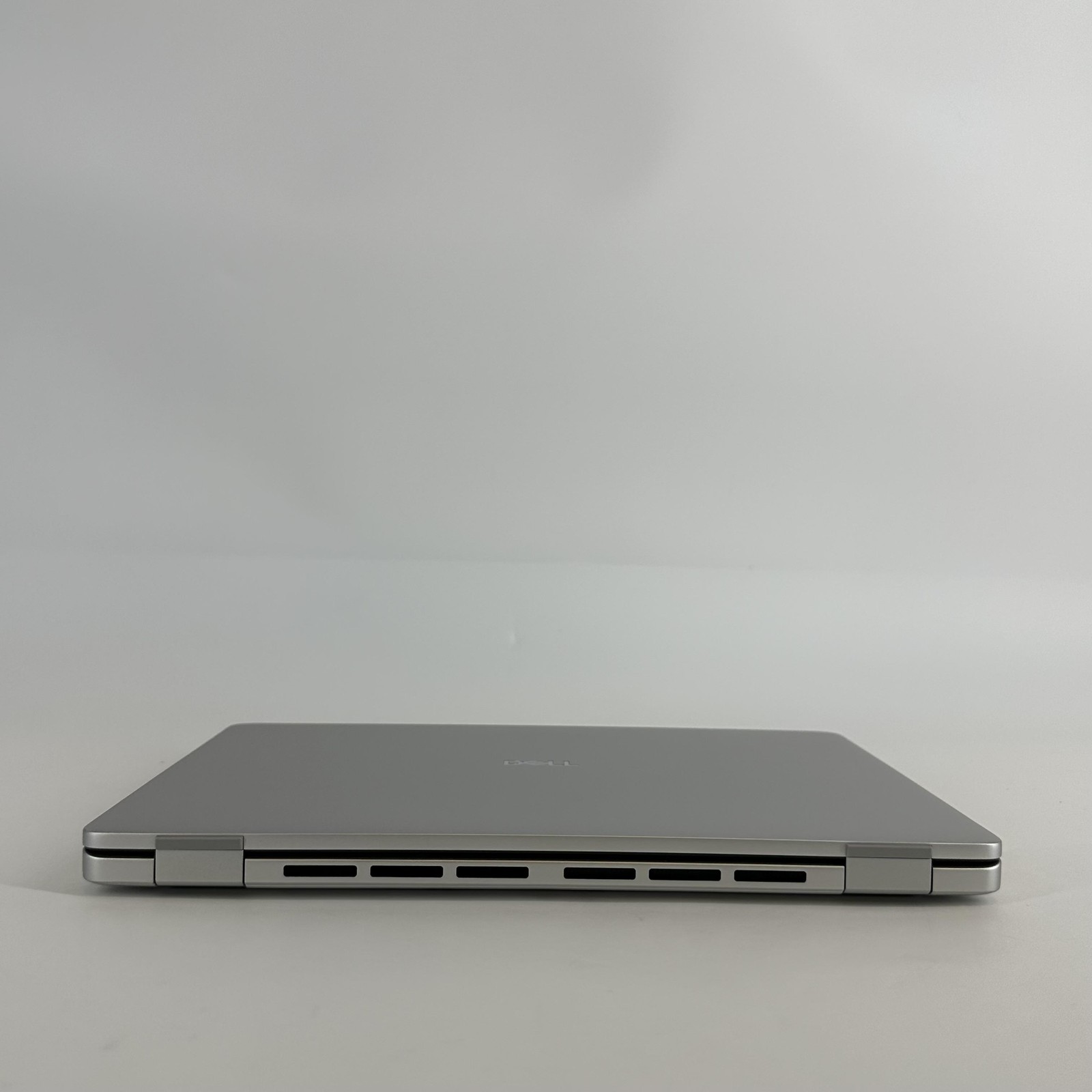 Dell Pro 14 Plus PB14250 Silver FHD+ 2.2 GHz Ultra 7 268V 32GB 1TB SSD Very Good