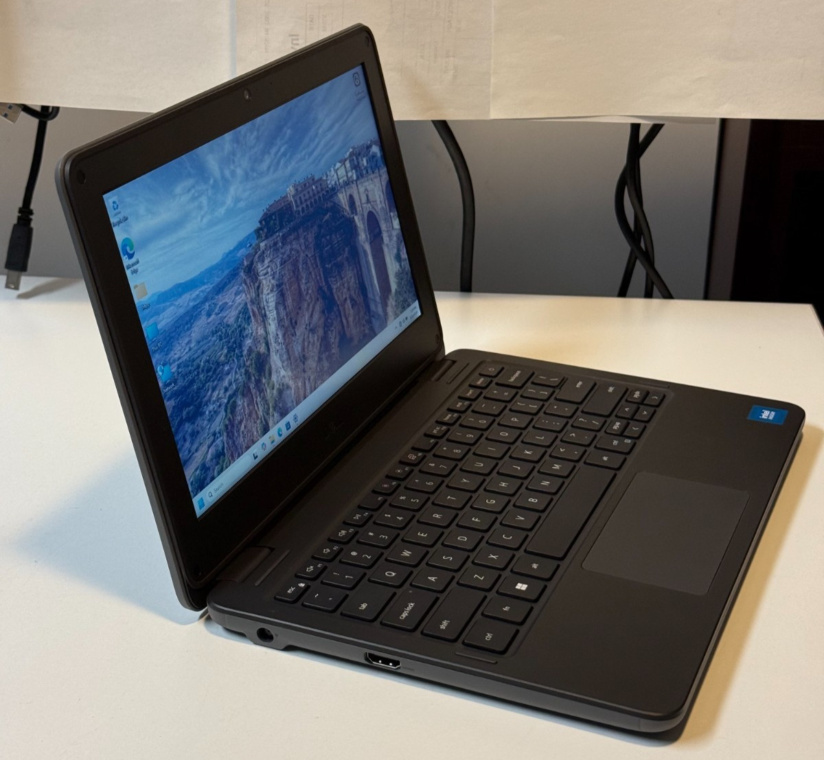 NEW Dell Latitude 3140 Windows 11 PRO Intel N100 2.8GHz 4GB RAM 64GB eMMC 11.6″