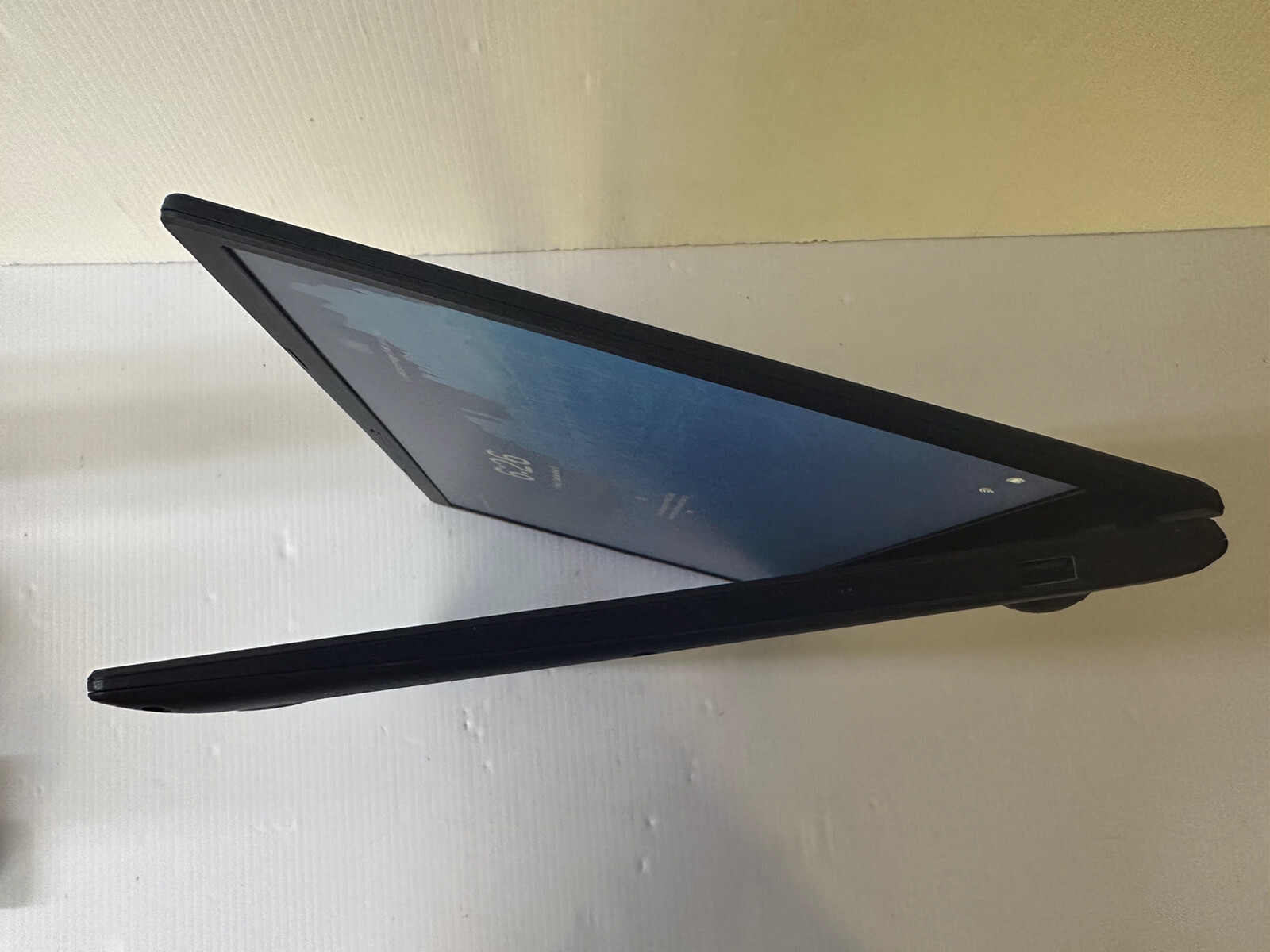 ASUS E510 Laptop, 15.6-inch FHD, Pentium N5030 ,4GB, 128GB eMMC