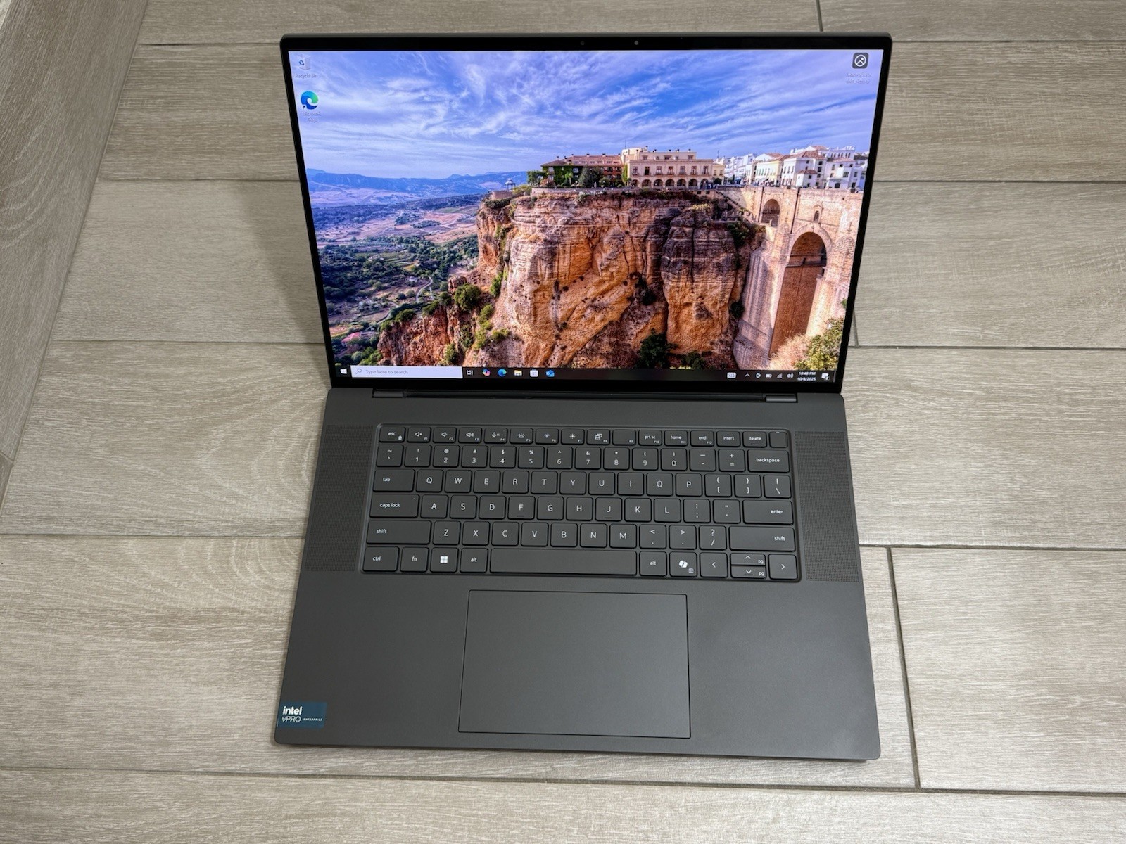 Dell Precision 5690 16 Ultra 7 165H 32GB Ram 512GB SSD RTX 1000 Ada Excellent