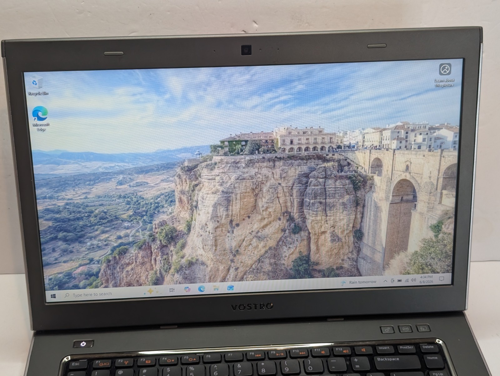 Dell Vostro 3560 Intel Core i3-311OM,RAM 6GB , 500GB HDD, WIN 10.
