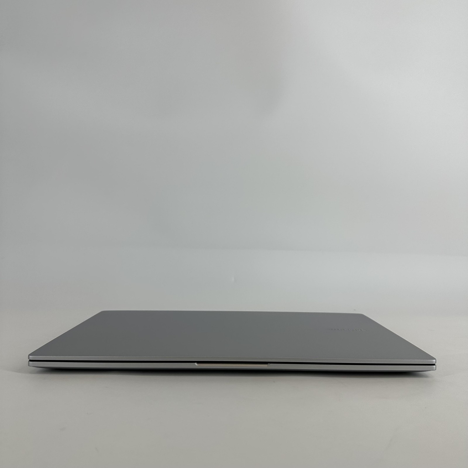 Samsung Galaxy Book4 15.6 FHD 1.8 GHz Core 7 150U 16GB 512GB SSD Excellent