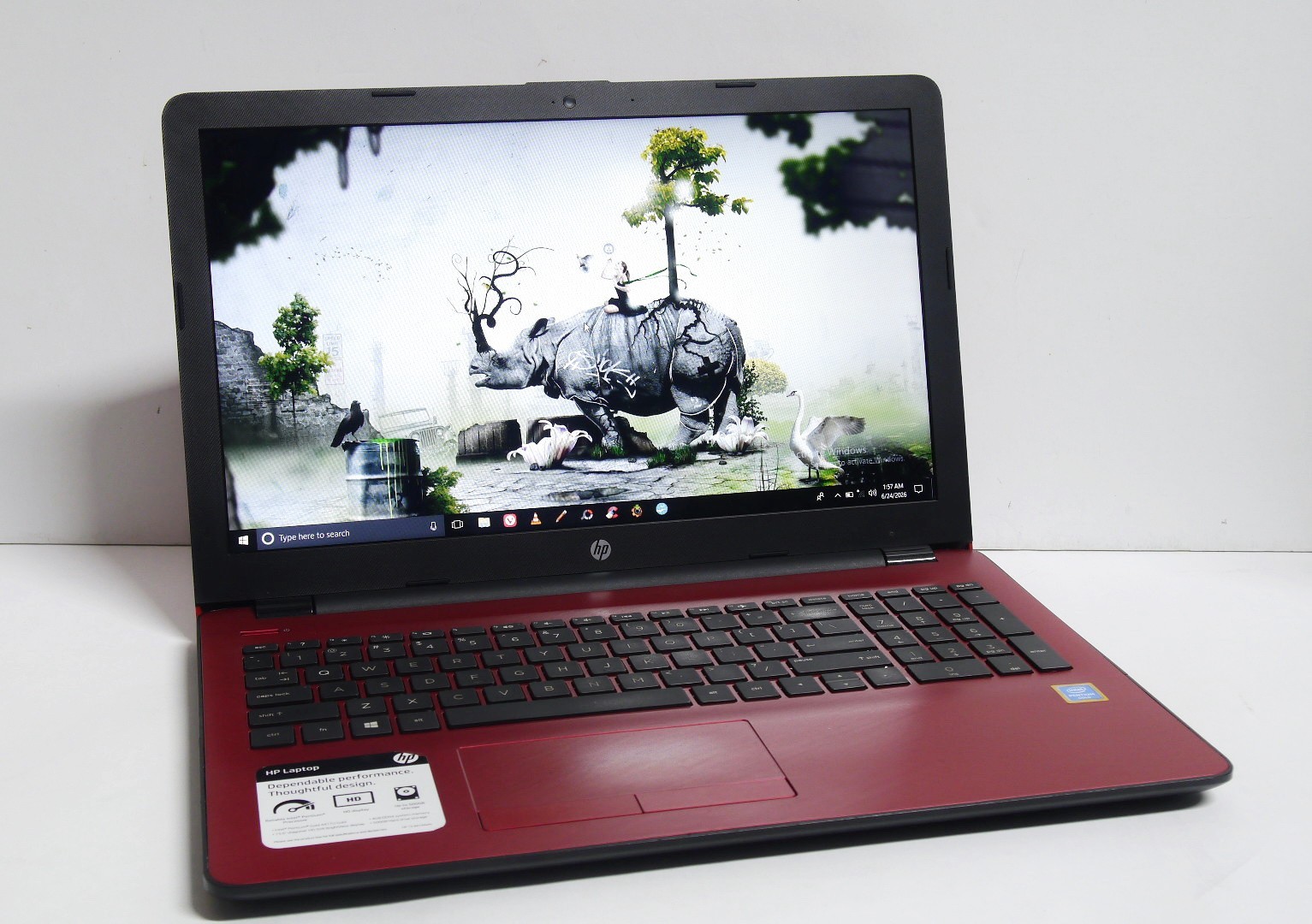 HP 15-bs134wm Pavilion 15.6 HD Pentium Gold 8GB 120 SSD Scarlet Red Laptop