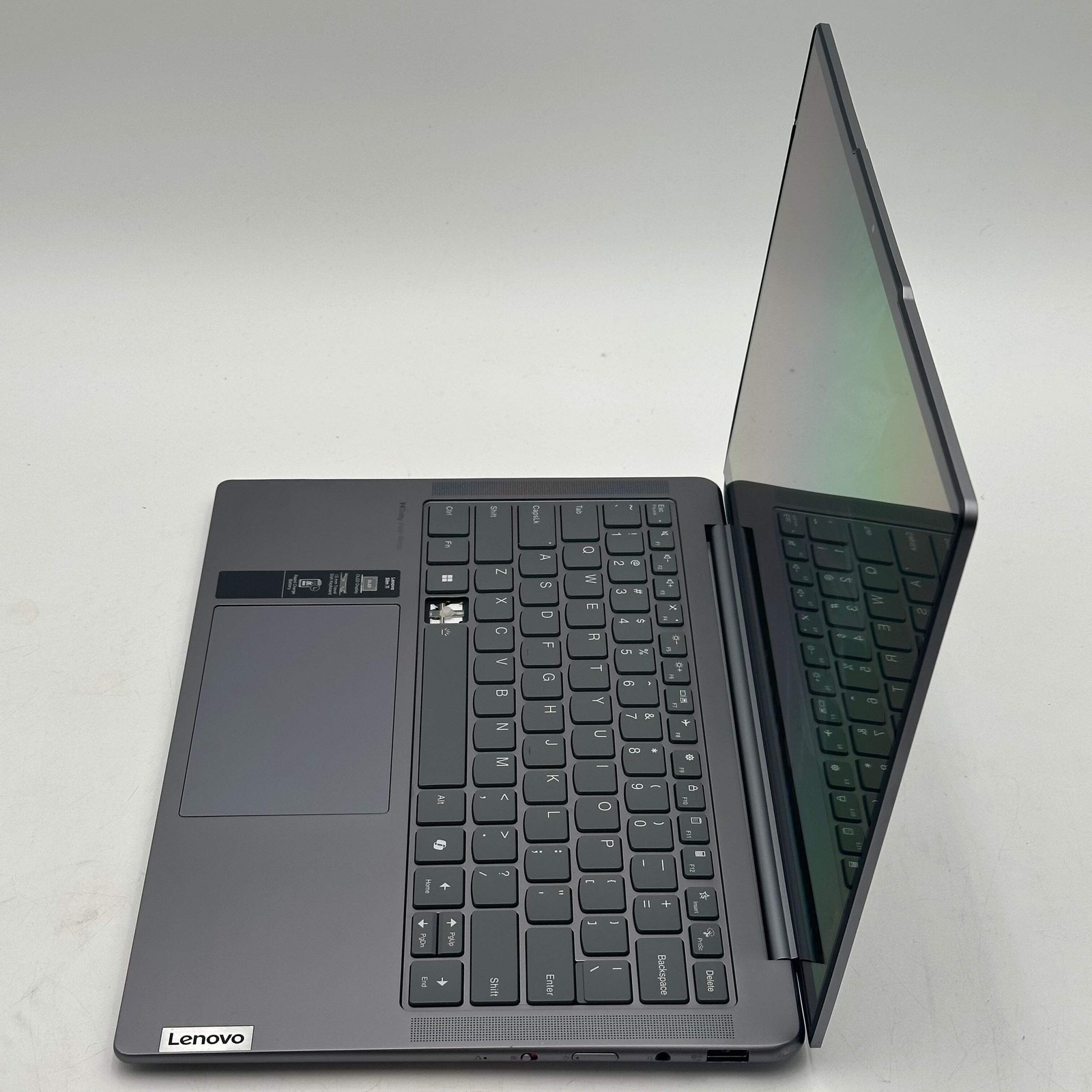 Lenovo Slim 7 14IMH9 14″ Touch Laptop Ultra 7 155H 16GB 512GB SSD READ