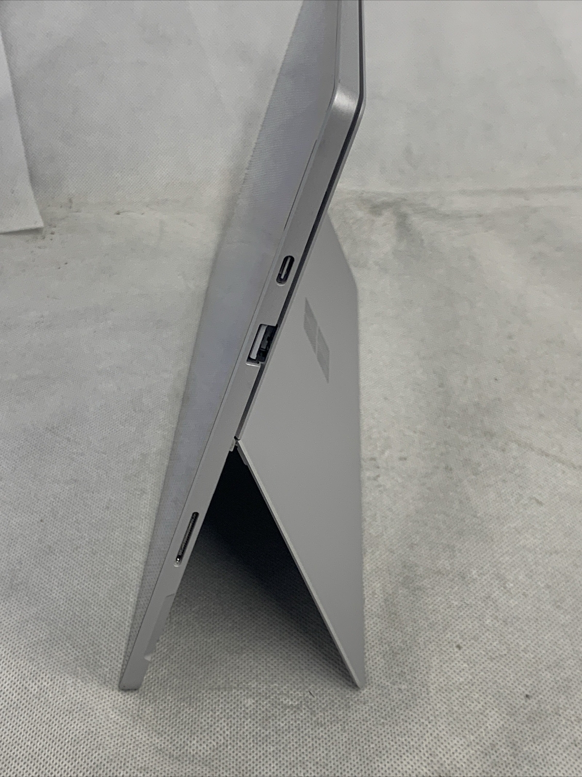 Microsoft Surface Pro 7+ 12.3″ (256GB, Intel i5 11th, 16GB) LTE – Platinum