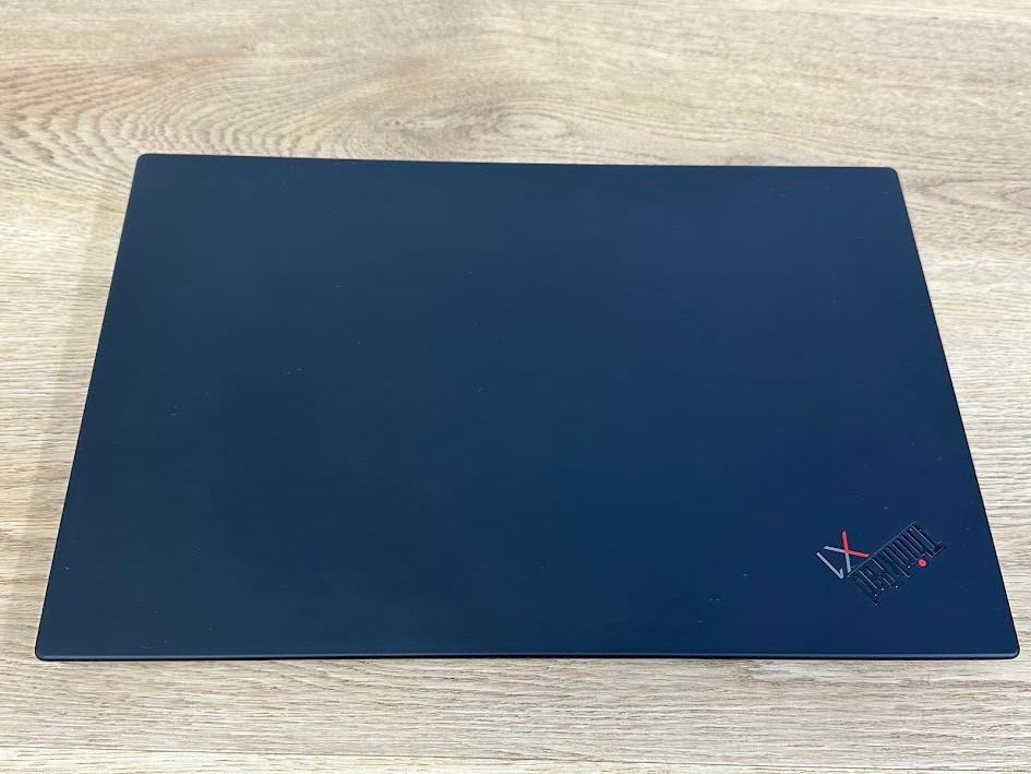 Lenovo ThinkPad X1 Carbon Gen 8, Core i7 10610U 16GB DDR4 UHD Graphics 512GB SSD