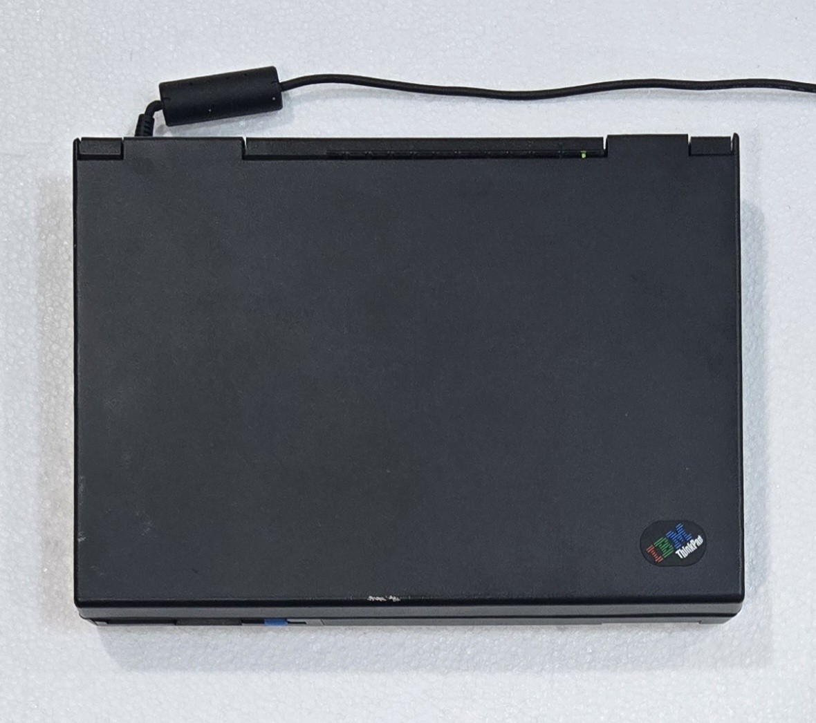 VINTAGE IBM THINKPAD 2620 ORIGINAL POWER SUPPLY ,POWERS ON BUT ISN’T FUNCTIONING