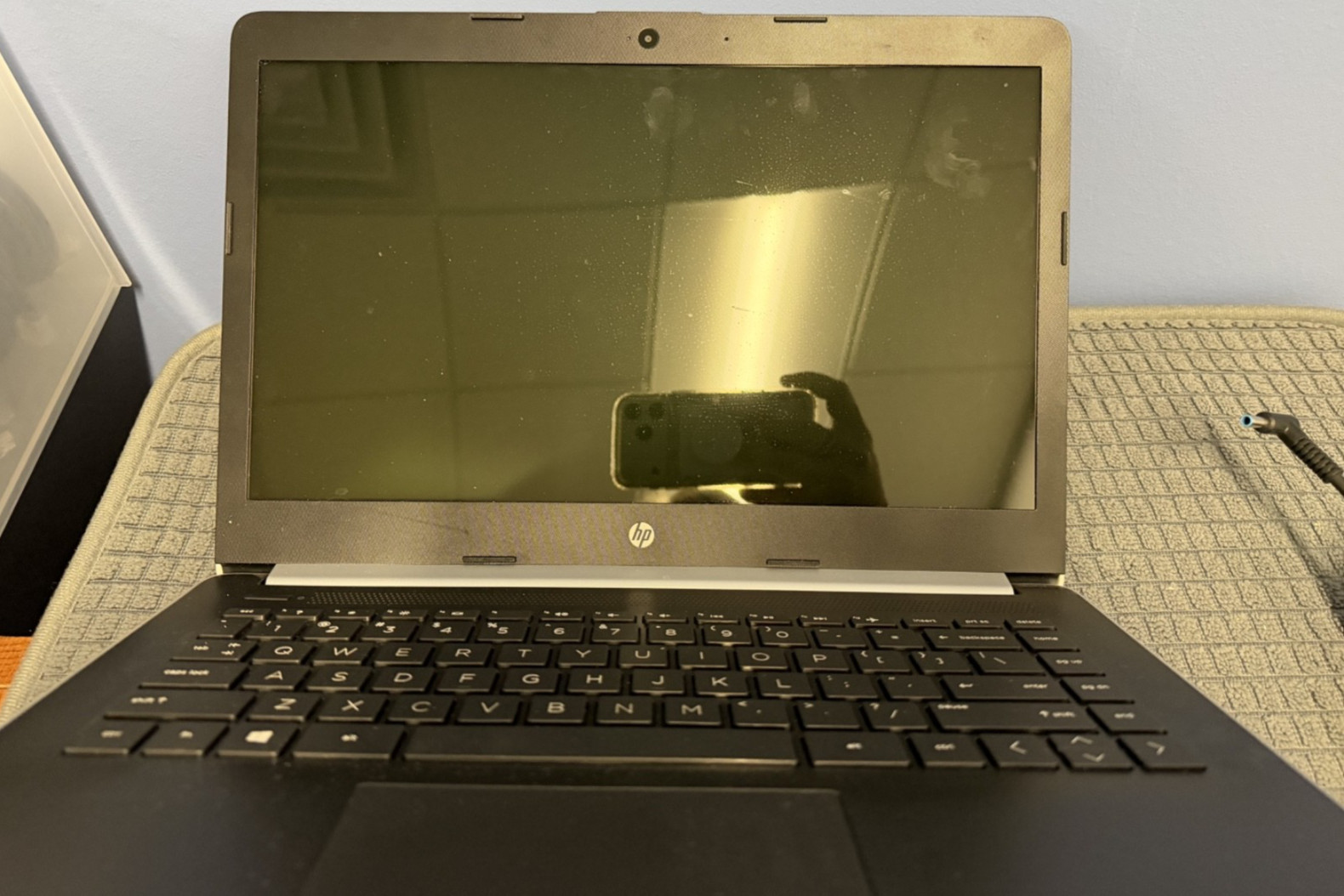 #1 HP Laptop- Model 14-cm0065st – 4 GB Ram NO OS