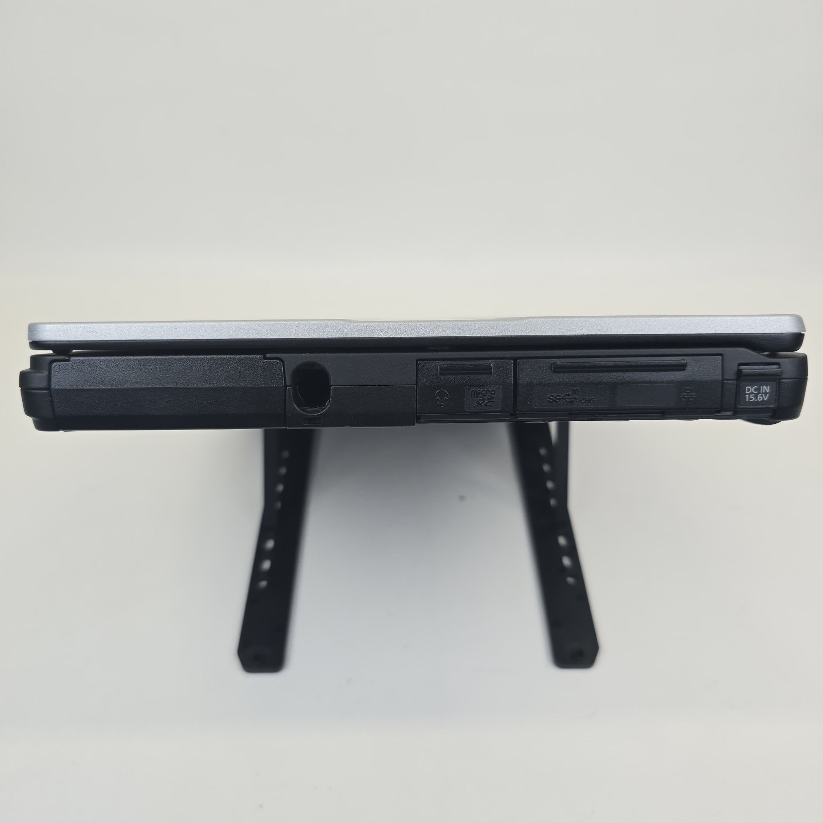 Panasonic FZ55 MK2 FHD Touch I7-1185G7 16GB 512 NO OS/AC NO Battery/Stylus