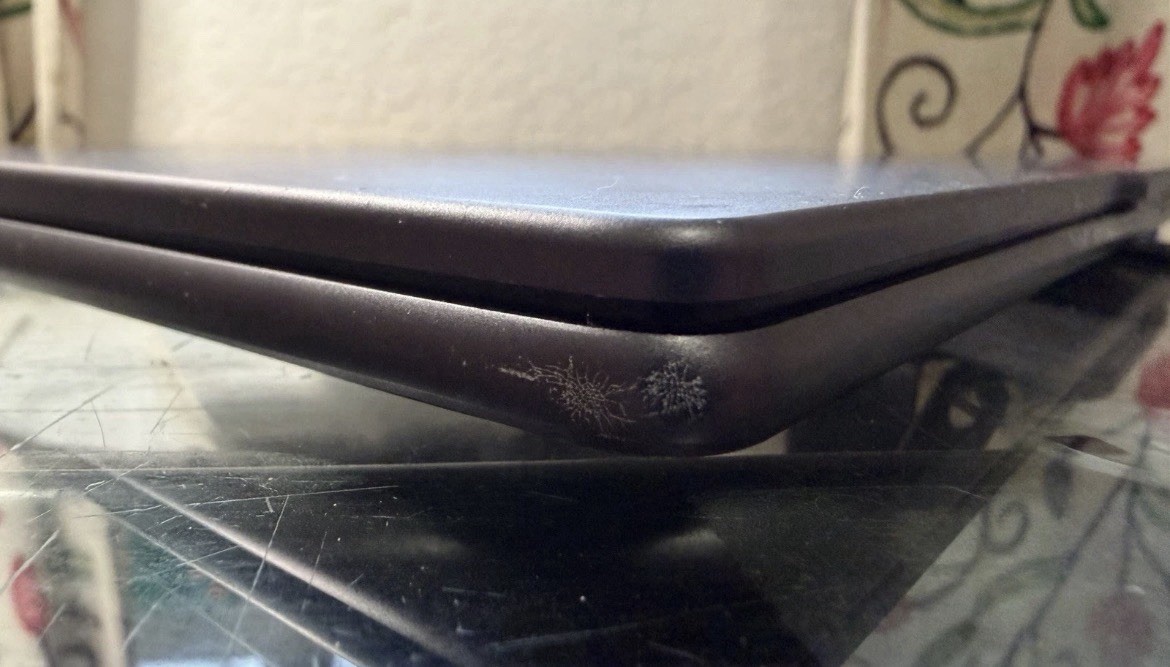 Lenovo Yoga7 16IRL8(Intel Core i5-1335U 1.3GHz,8 GB RAM) Touch 2-In-1